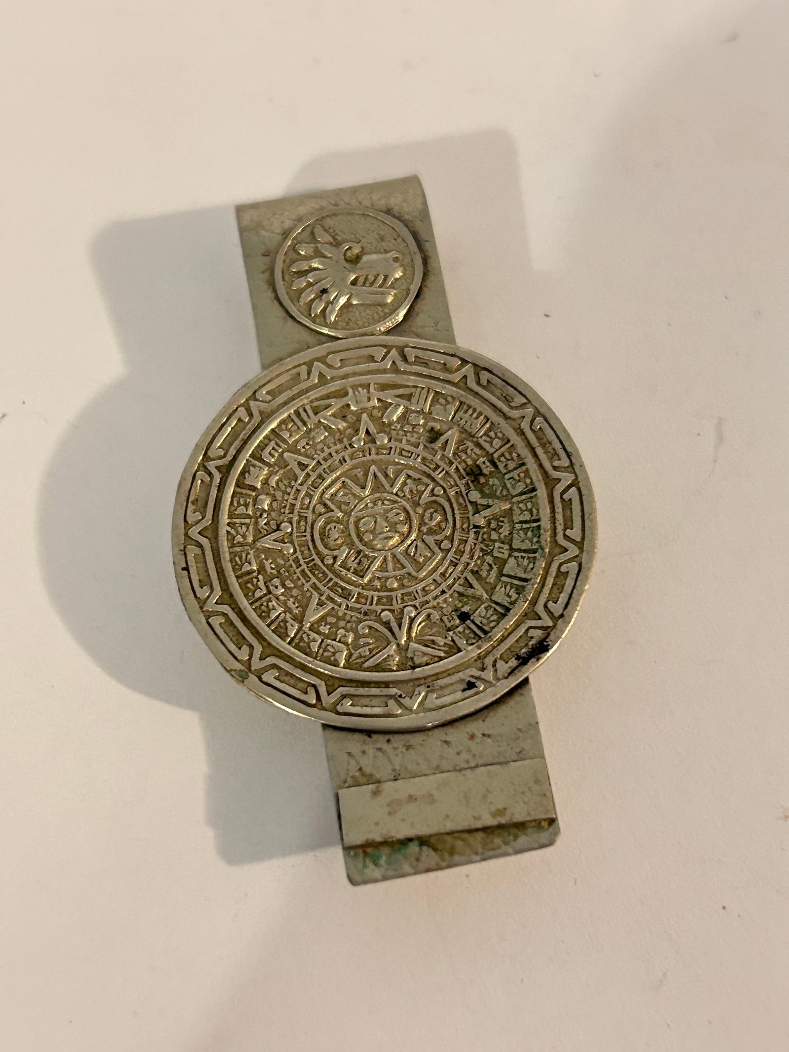 Vintage Silver Aztec Sun Stone Money Clip: Vintage Silver Aztec Sun Stone Money Clip Please view all photos as they are part of the description and condition of this Item, Feel free to contact me with questions or picture requests! Used Item A