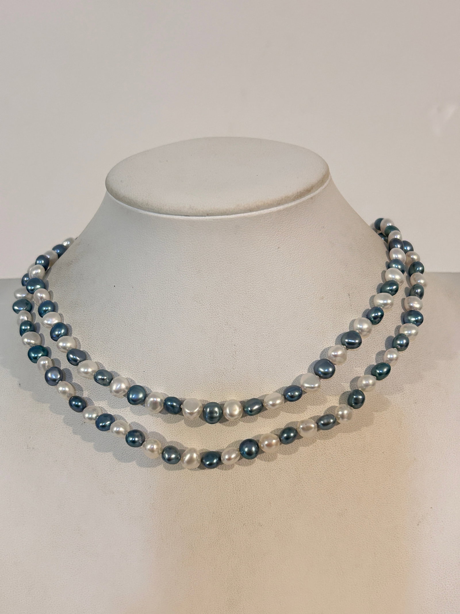 Honora 925 sterling silver cultured pearl long Necklace 35": Honora 925 sterling silver cultured pearl long Necklace 35" Please view all photos as they are part of the description and condition of this Item, Feel free to contact me with questions or picture req