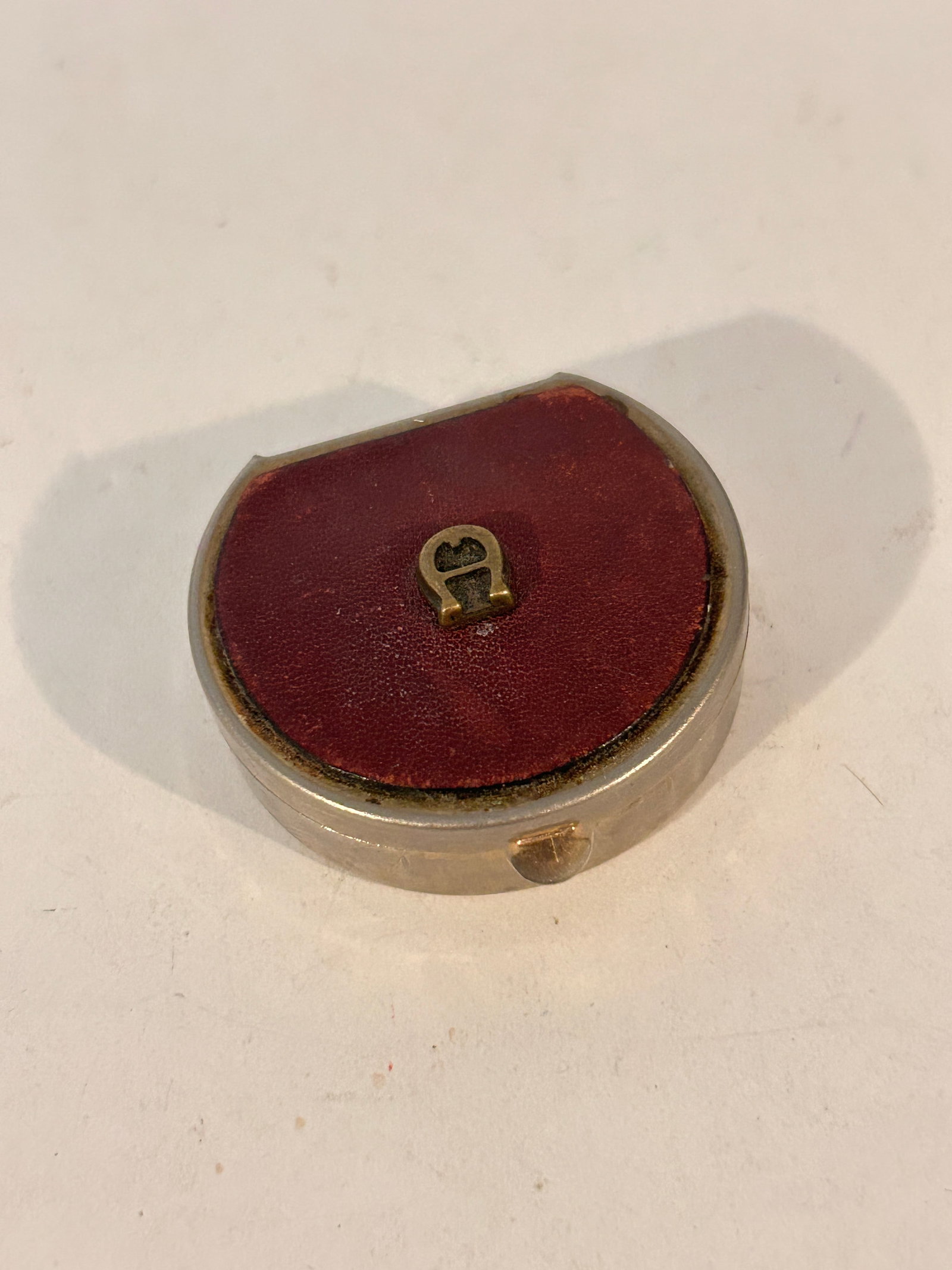 Etienne Aigner Classic Vintage Pill Box Leather Brass 1 1/2" (1 of 4)