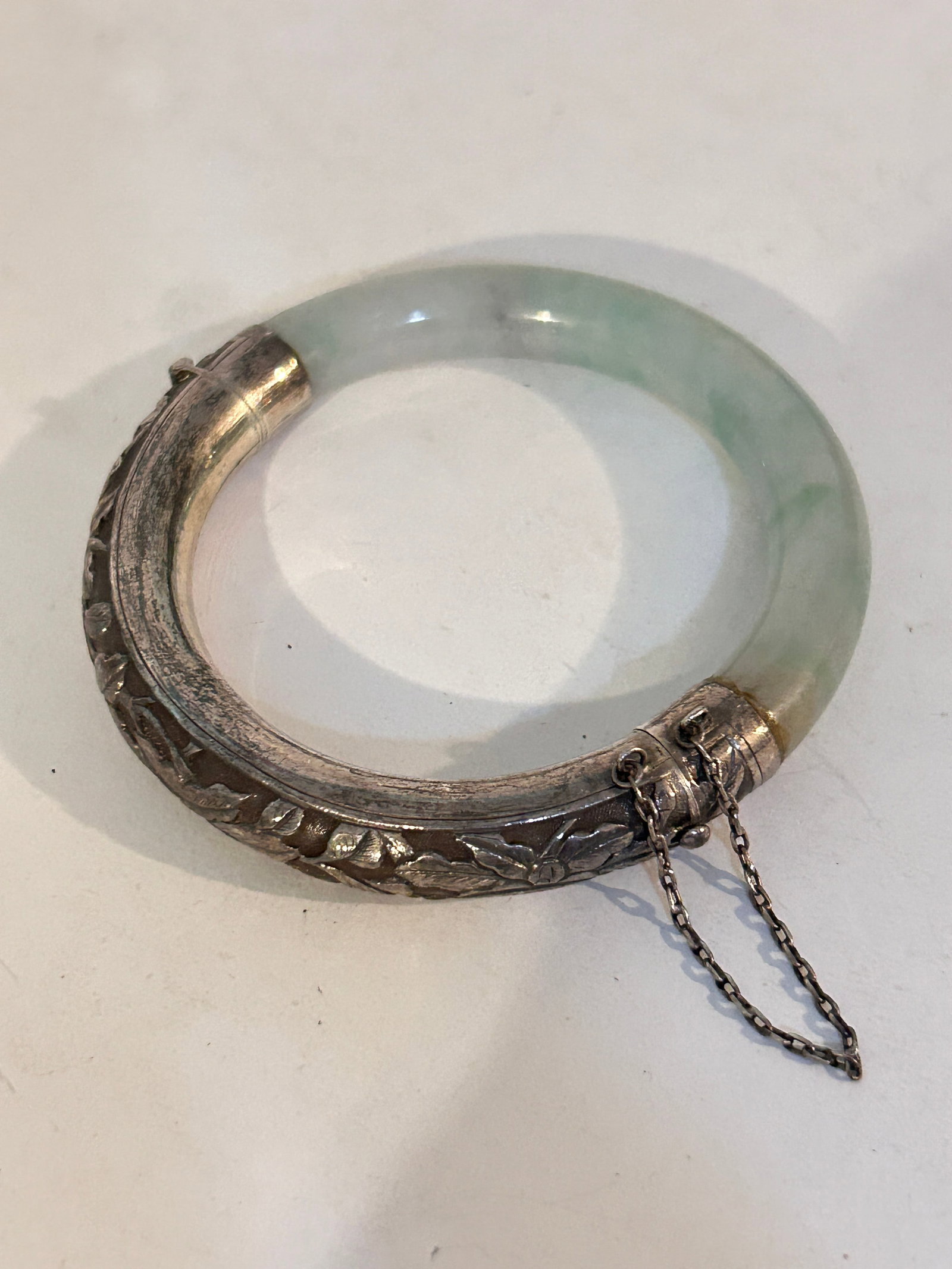 Vintage Sterling Silver Tested Jadeite Bracelet sz 7" Floral Carved hinged 45 Grams: Vintage Sterling Silver Tested Jadeite Bracelet sz 7" Floral Carved hinged 45 Grams Please view all photos as they are part of the description and condition of this Item, Feel free to contact me with