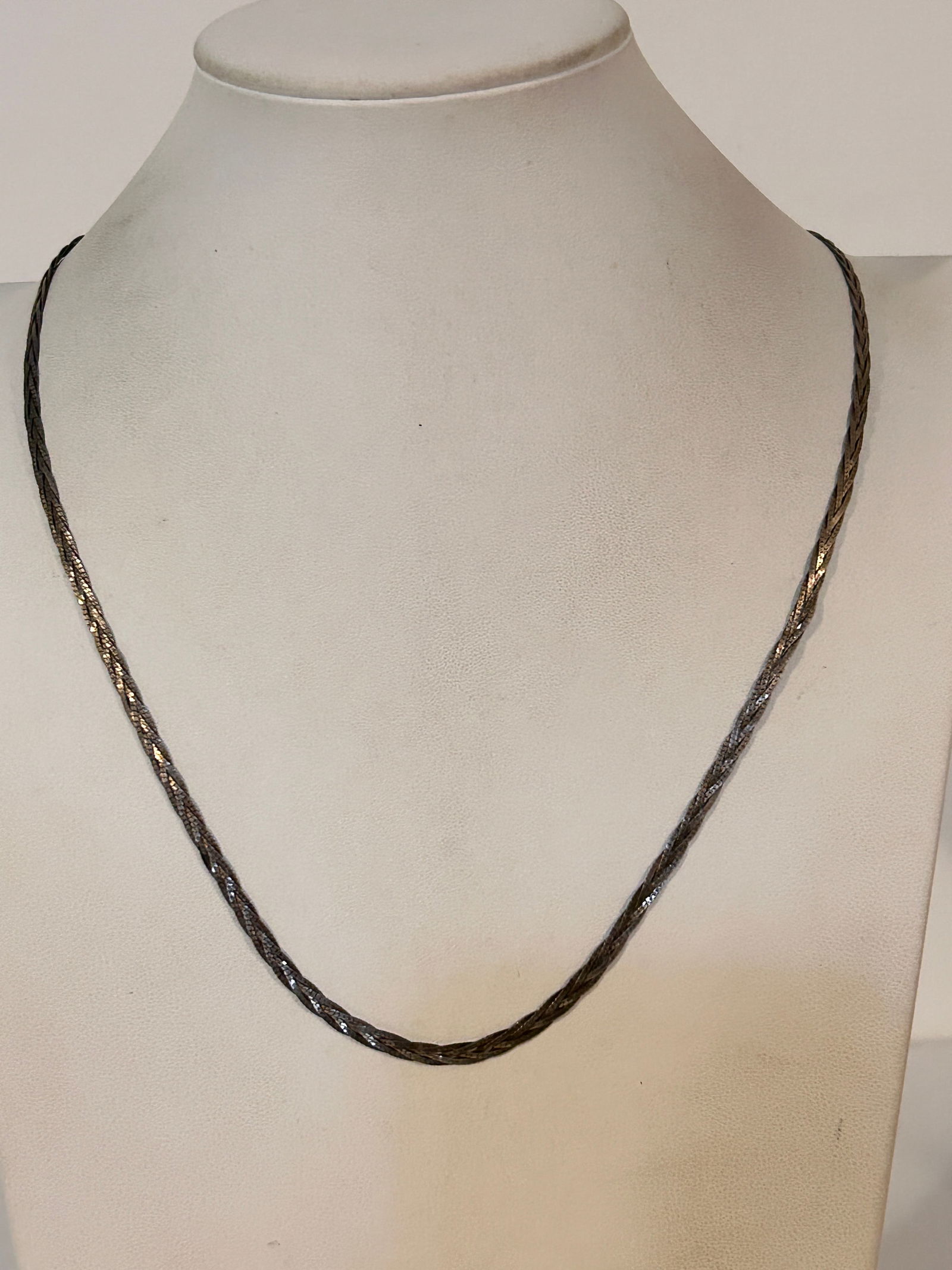 Vintage Sterling Silver chain Necklace sz 22" 9 grams Please view all photos as they are part of (1 of 5)