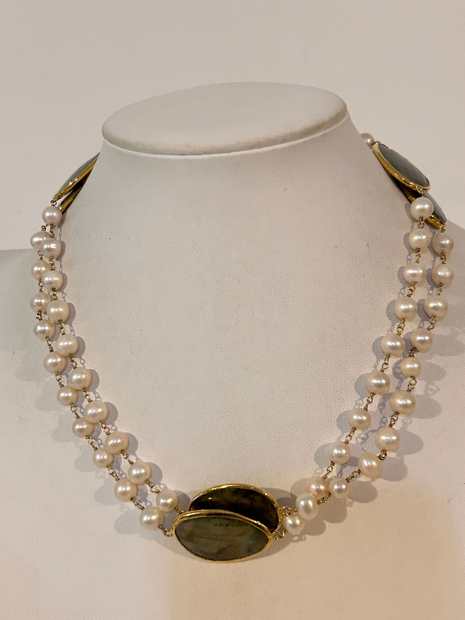 Vintage Sterling Silver pearl Necklace sz 35" Please view all photos as they are part of the: Vintage Sterling Silver pearl Necklace sz 35" Please view all photos as they are part of the description and condition of this Item, Feel free to contact me with questions or picture requests! Used It