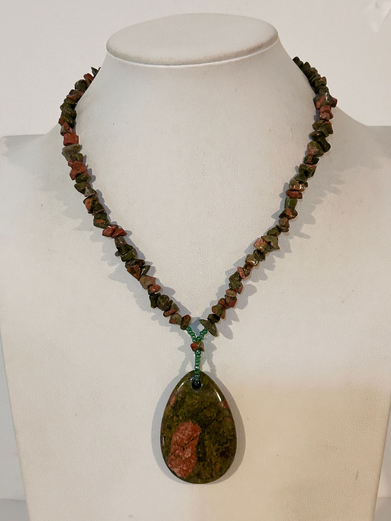 Unakite Gemstone Pendant Necklace with Unakite Beads 16" (1 of 5)