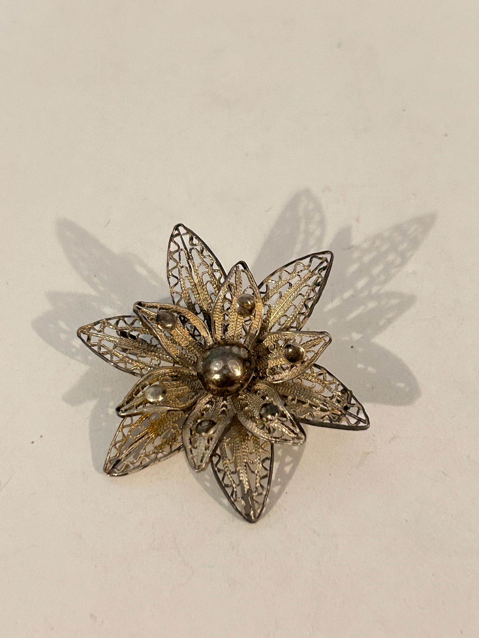Vintage Sterling Silver filigree flower Brooch 8 grams (1 of 4)