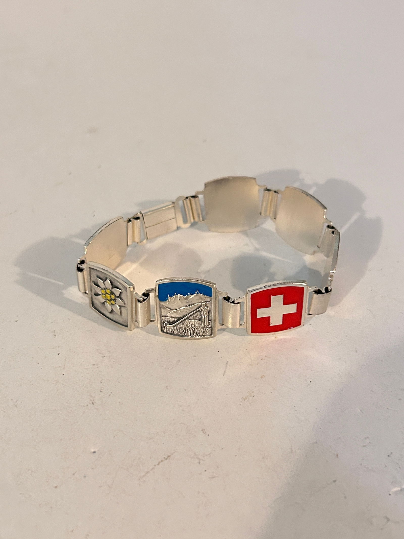 Sterling Silver Bracelet Enamel Red Cross: Sterling Silver Bracelet Enamel Red Cross Please view all photos as they are part of the description and condition of this Item, Feel free to contact me with questions or picture requests! Used Item A