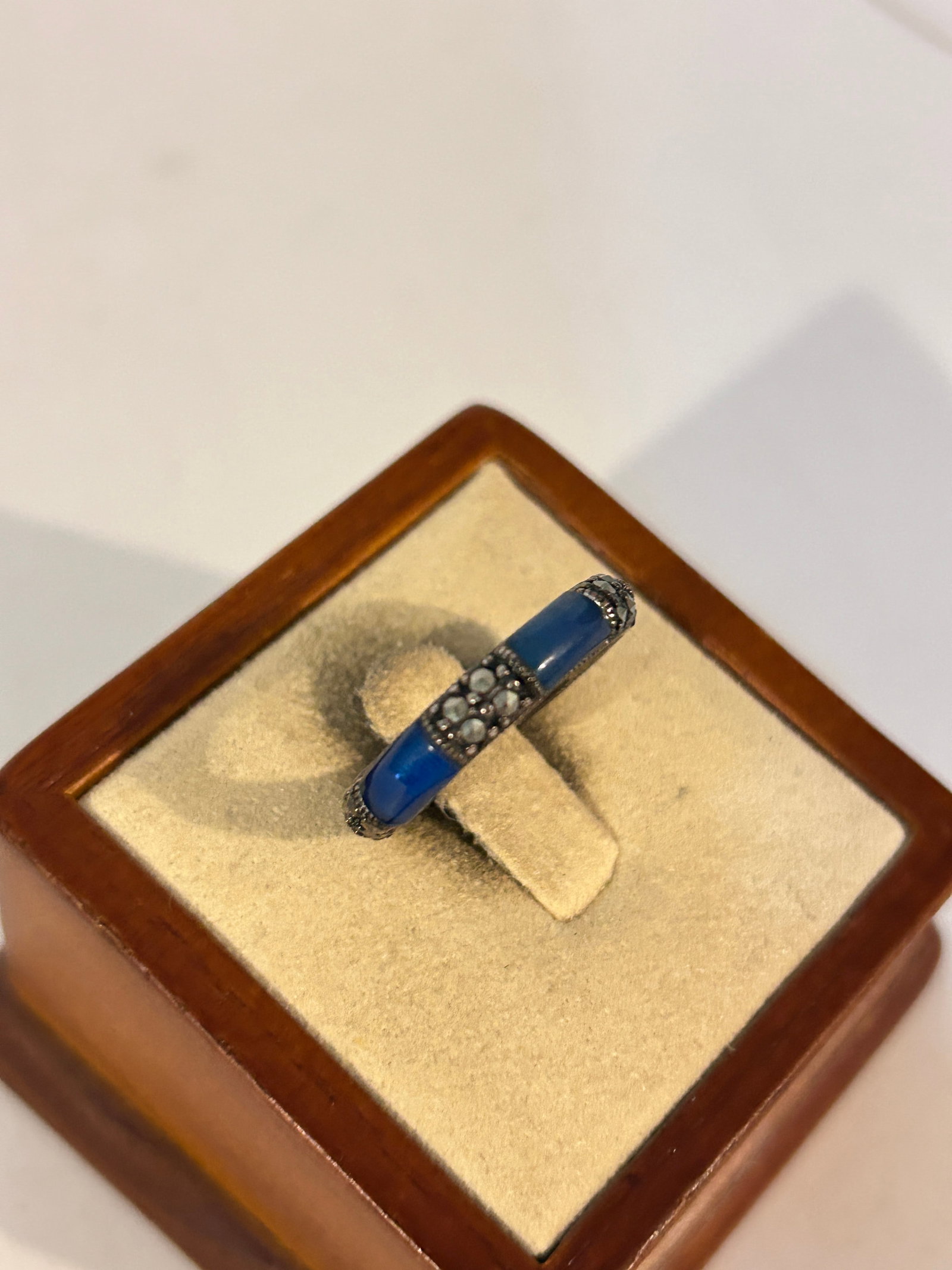 Sterling Silver Ring Sz 8 (1 of 4)