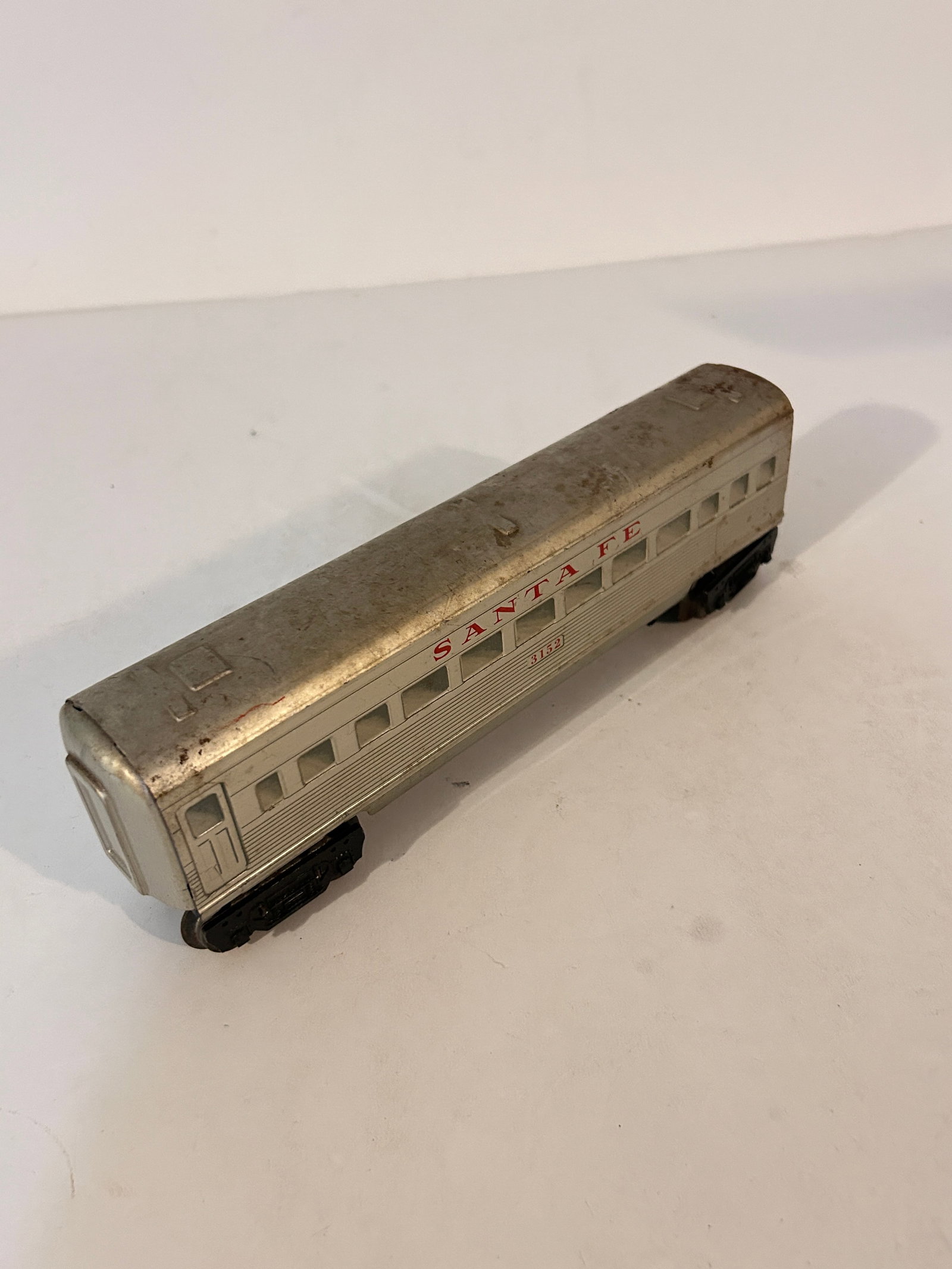 Vintage Lionel Santa Fe box Train (1 of 6)