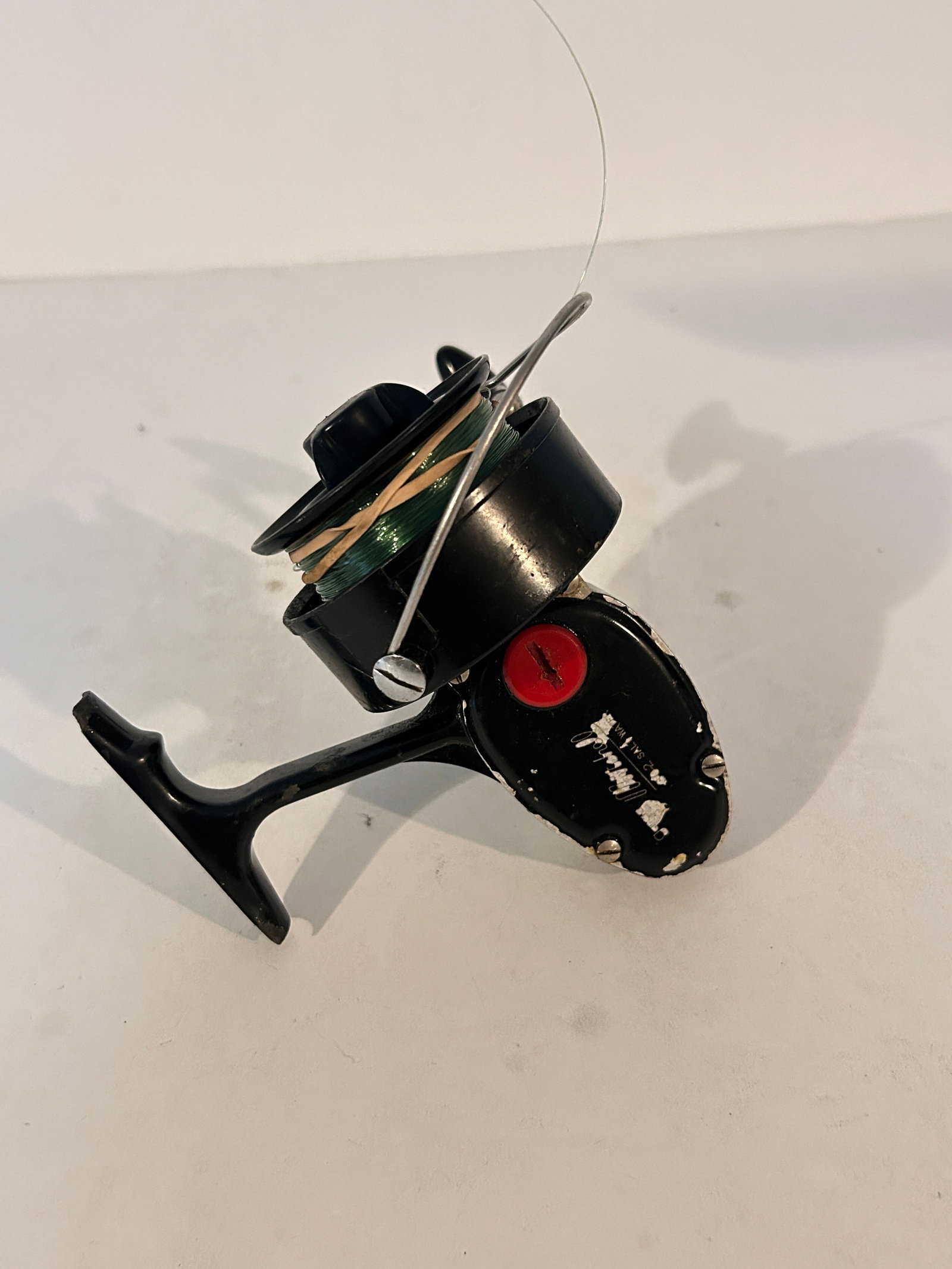 Vintage Garcia Mitchell 302 Salt Water Spinning Reel for parts not working (1 of 5)