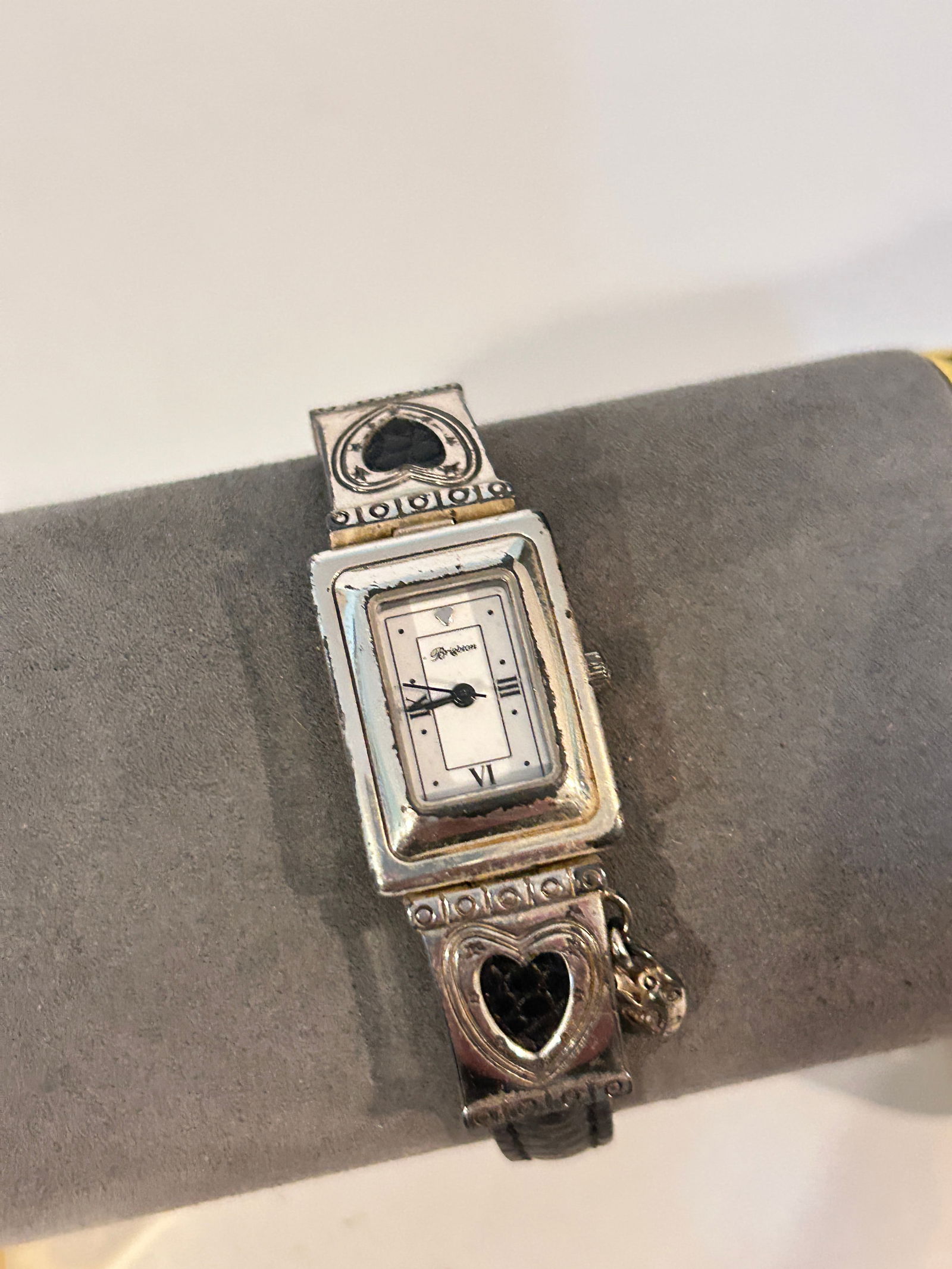 Beautiful Brighton North Beach Heart Watch working: Beautiful Brighton North Beach Heart Watch working Please view all photos as they are part of the description and condition of this Item, Feel free to contact me with questions or picture requests! Us