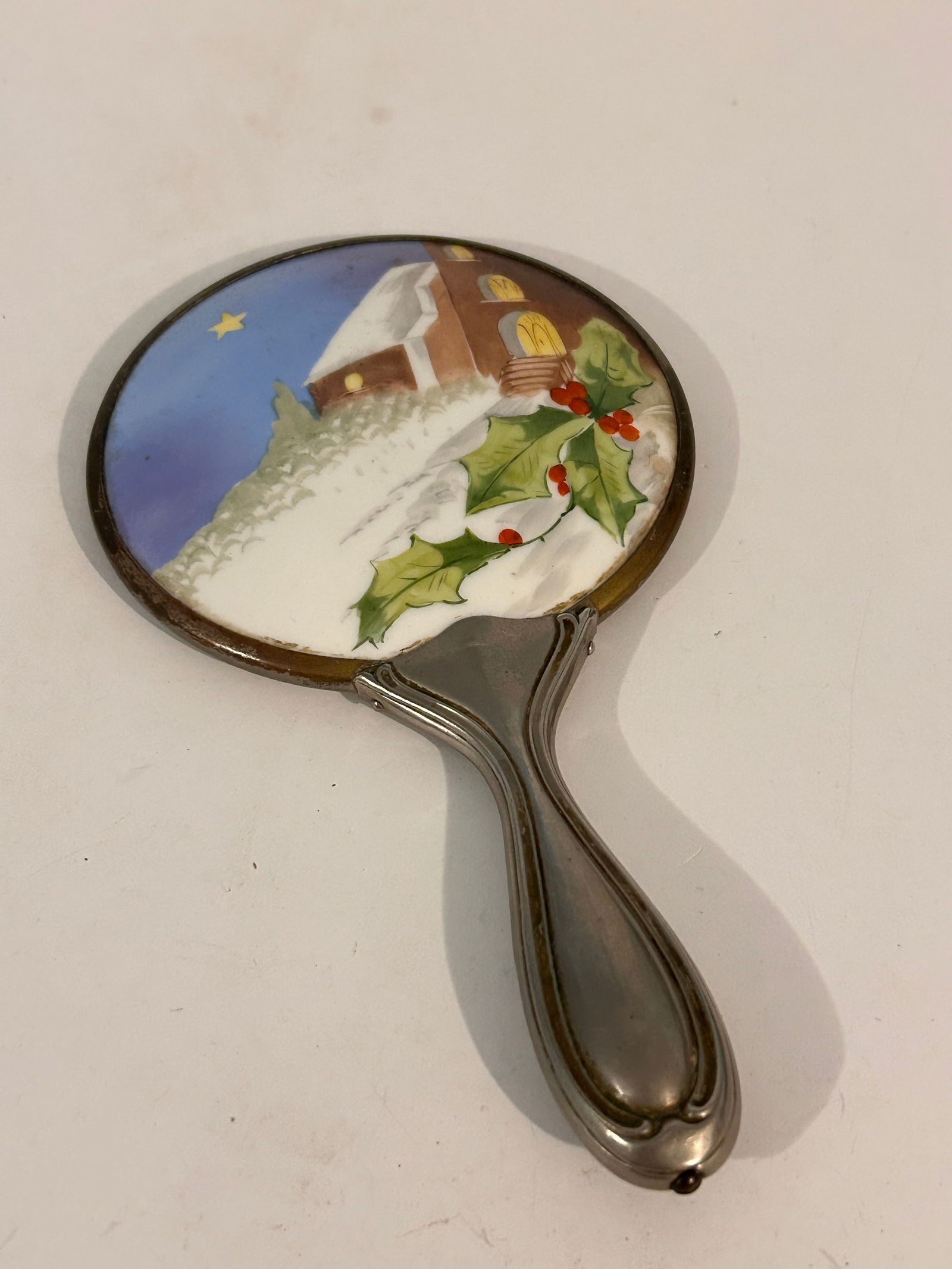 Antique Victorian Art Nouveau Porcelain Hand Vanity Mirror Circa 1900s 9 1/2" x 5 1/4": Antique Victorian Art Nouveau Porcelain Hand Vanity Mirror Circa 1900s 9 1/2" x 5 1/4" Please view all photos as they are part of the description and condition of this Item, Feel free to contact me wi