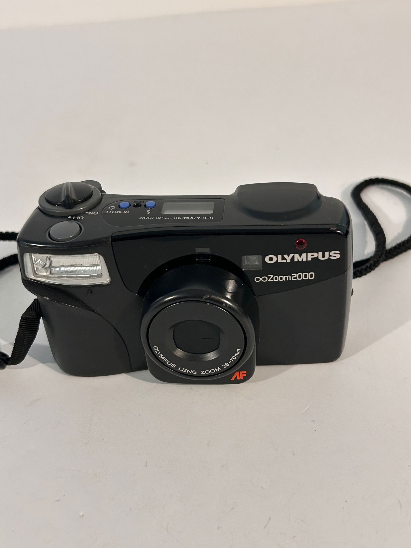 Olympus Infinity Zoom 2000 AF 35mm Film Camera Point & Shoot UNTESTED (1 of 5)