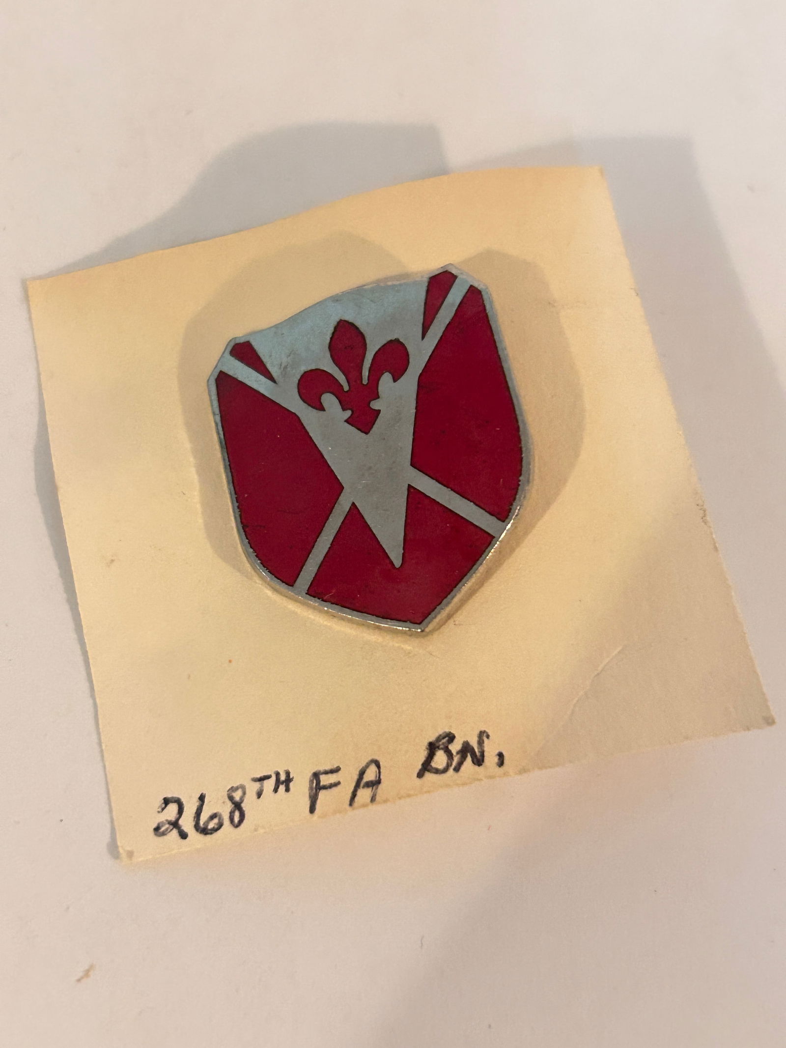 Vintage Military Pin: Vintage Military Pin Please view all photos as they are part of the description and condition of this Item, Feel free to contact me with questions or picture requests! Used Item AS IS