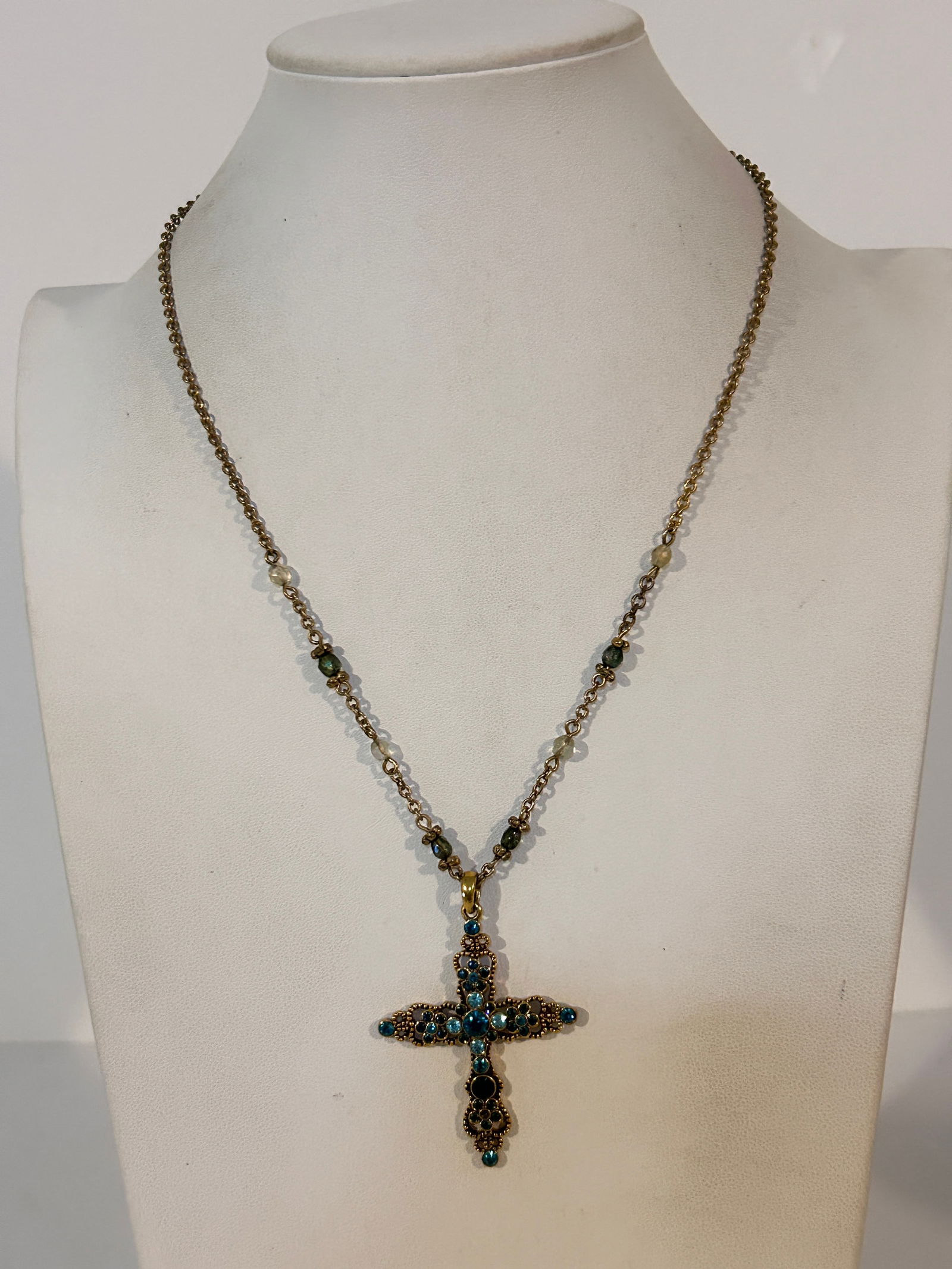 Beautiful Vintage Signed Avon & SH Cross Necklace Gold Tone Blue Stones 20": Beautiful Vintage Signed Avon & SH Cross Necklace Gold Tone Blue Stones 20" Please view all photos as they are part of the description and condition of this Item, Feel free to contact me with question