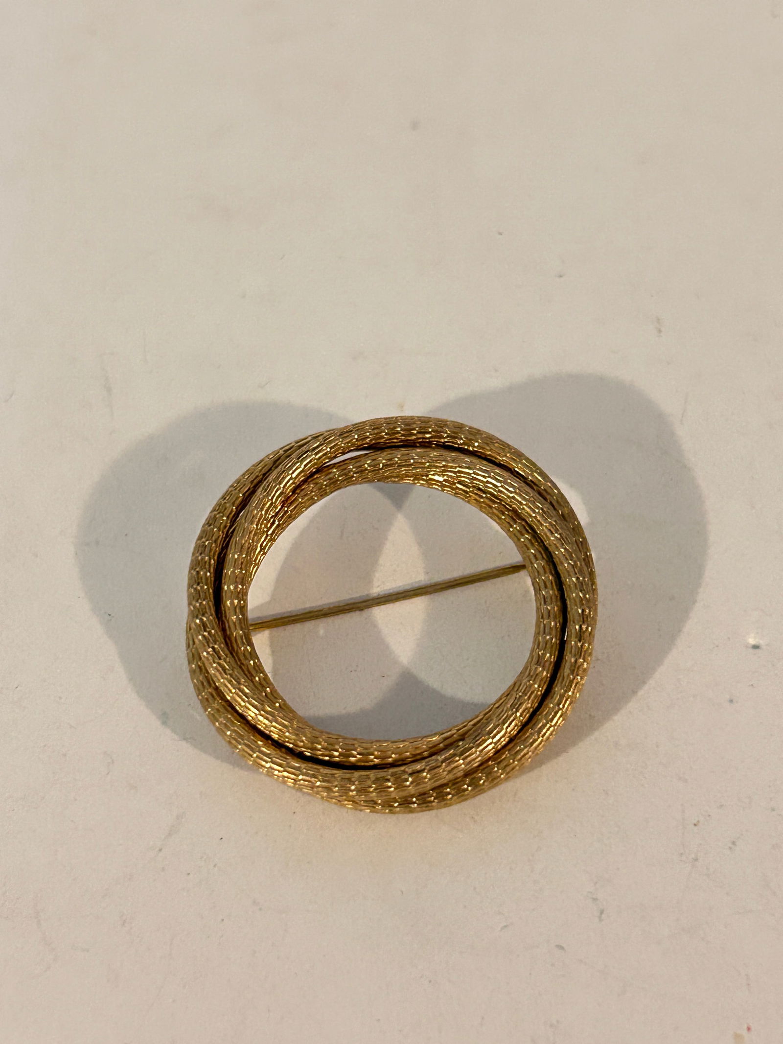 Vintage WINARD 12K Gold Filled Round Circle layered Pin Brooch (1 of 4)