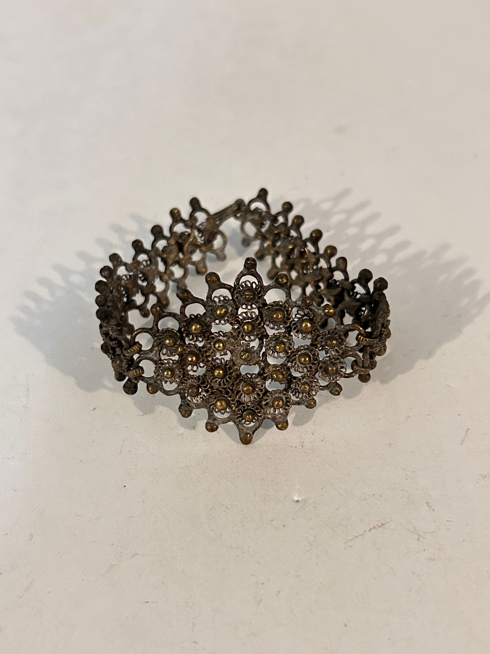 Vintage Old 1920s filigree brass ornate Bracelet 8" (1 of 5)