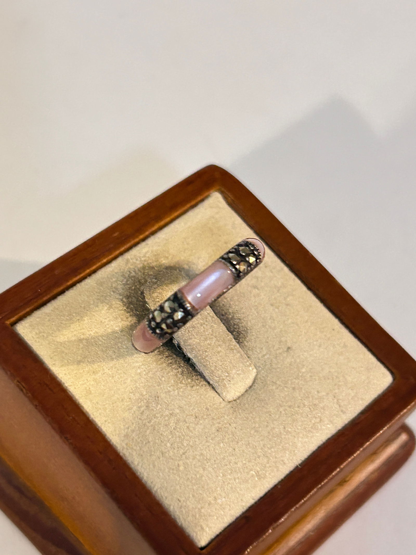 Sterling Silver Ring sz 8 (1 of 4)