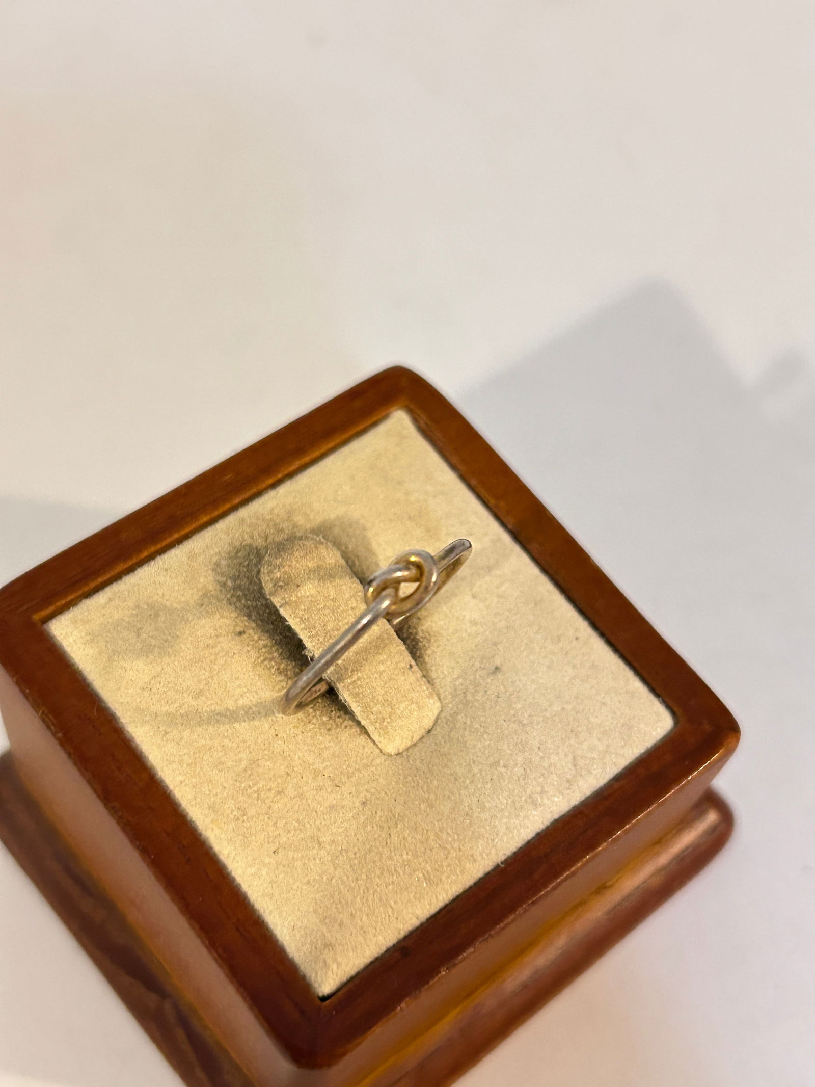 Vintage Sterling Silver Ring sz 8 (1 of 4)