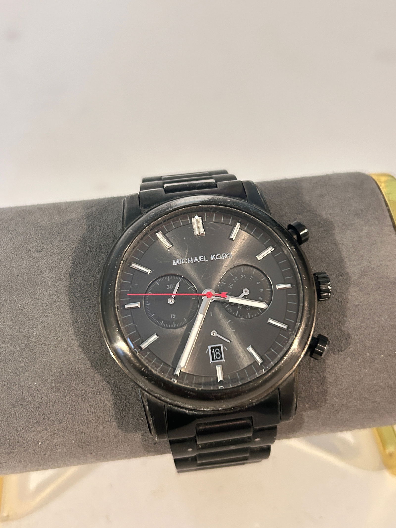 Michael Kors MK8371 Men's Pennant Gunmetal working Watch has scratches to face (1 of 5)