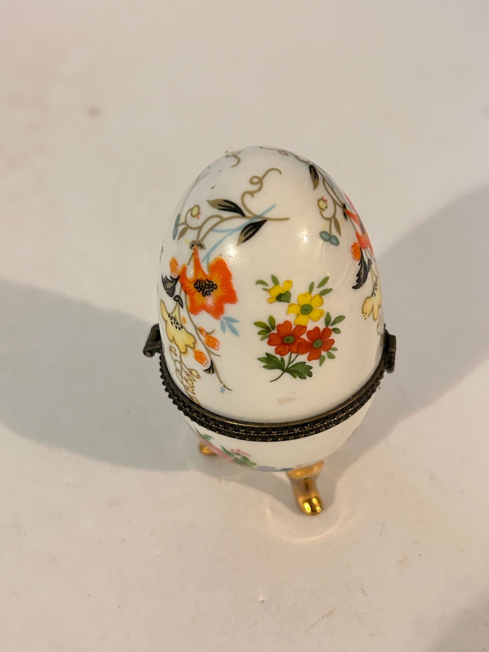 Vintage Floral Porcelain Footed Egg Shaped Trinket Dish Hinged 4" (1 of 5)