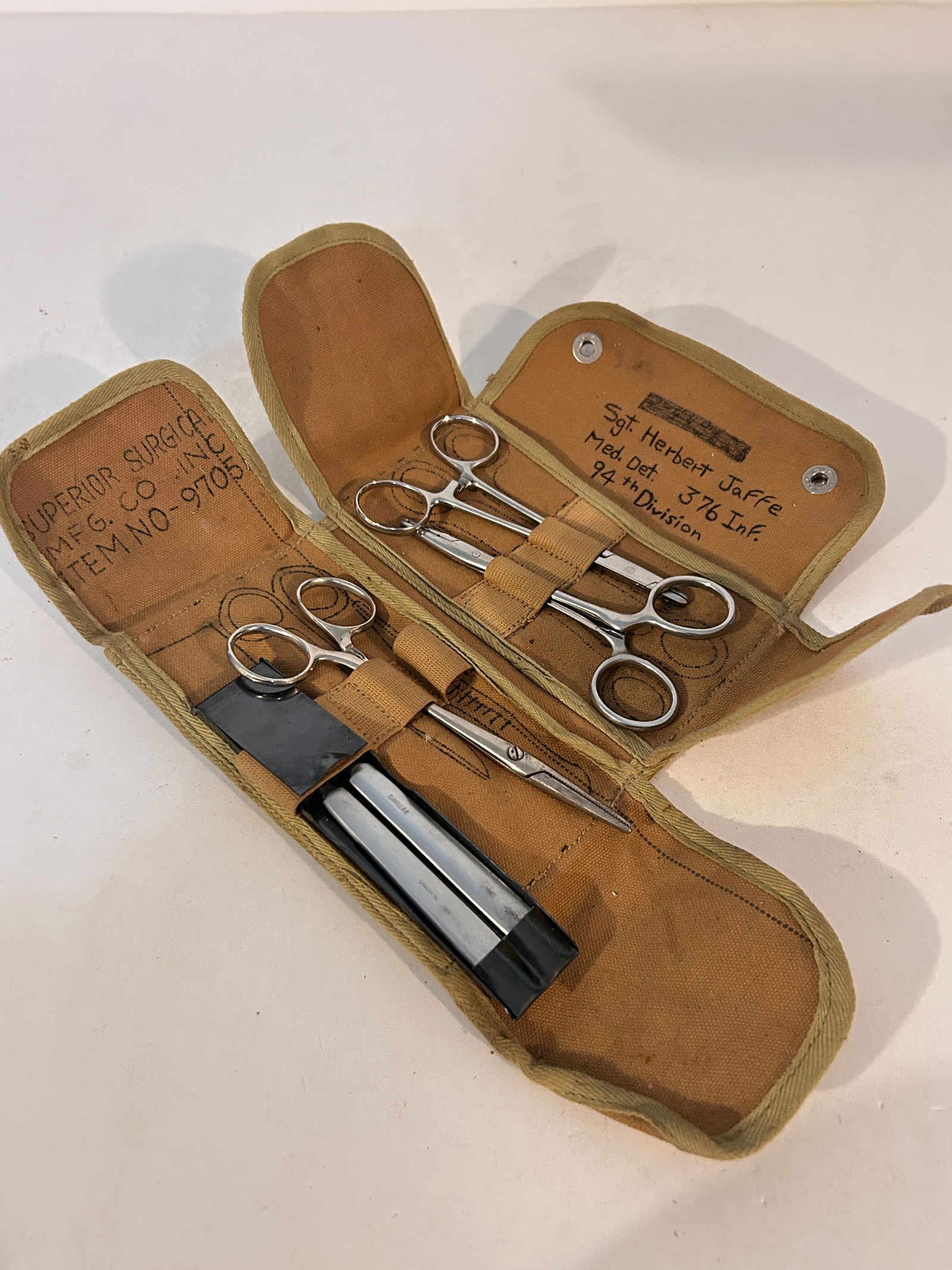 WWII Era U.S. Army Medical Department, Surgical Instrument Kit missing tweezers (1 of 5)