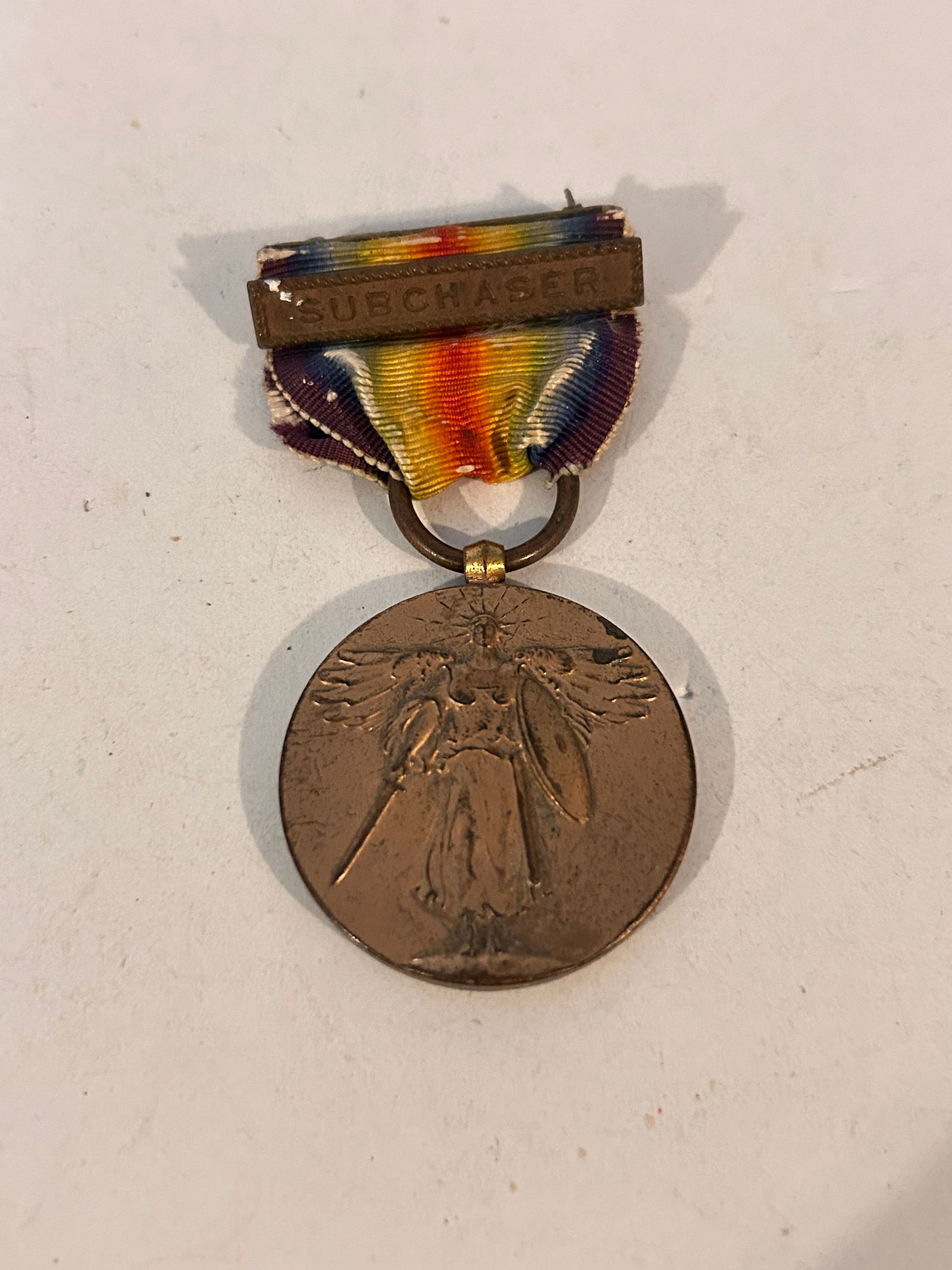 Antique Subchaser WW1 US Victory Medal hard to find: Antique Subchaser WW1 US Victory Medal hard to find Please view all photos as they are part of the description and condition of this Item, Feel free to contact me with questions or picture requests! U