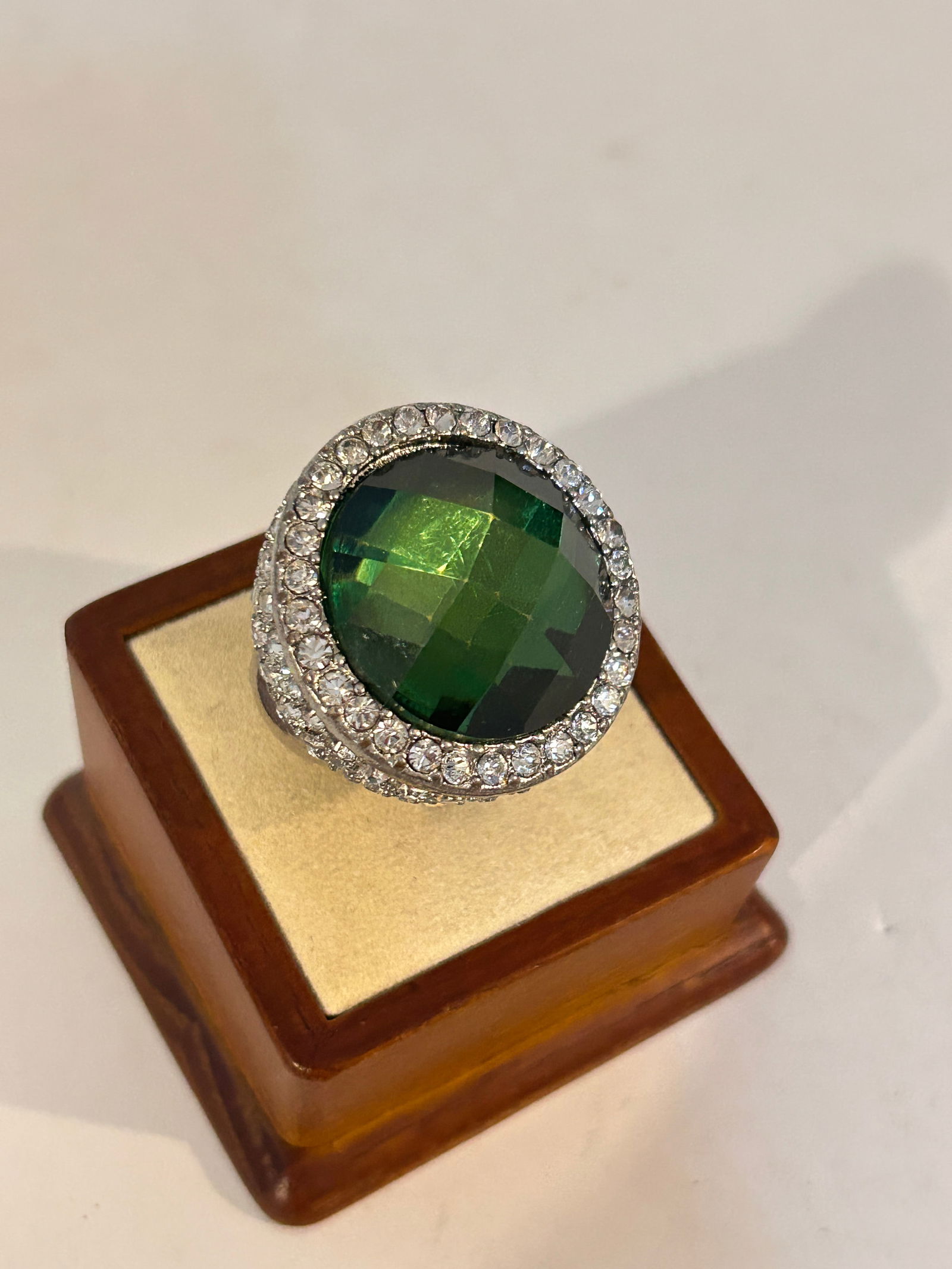 Vintage Costume rhinestone stretch Ring (1 of 5)