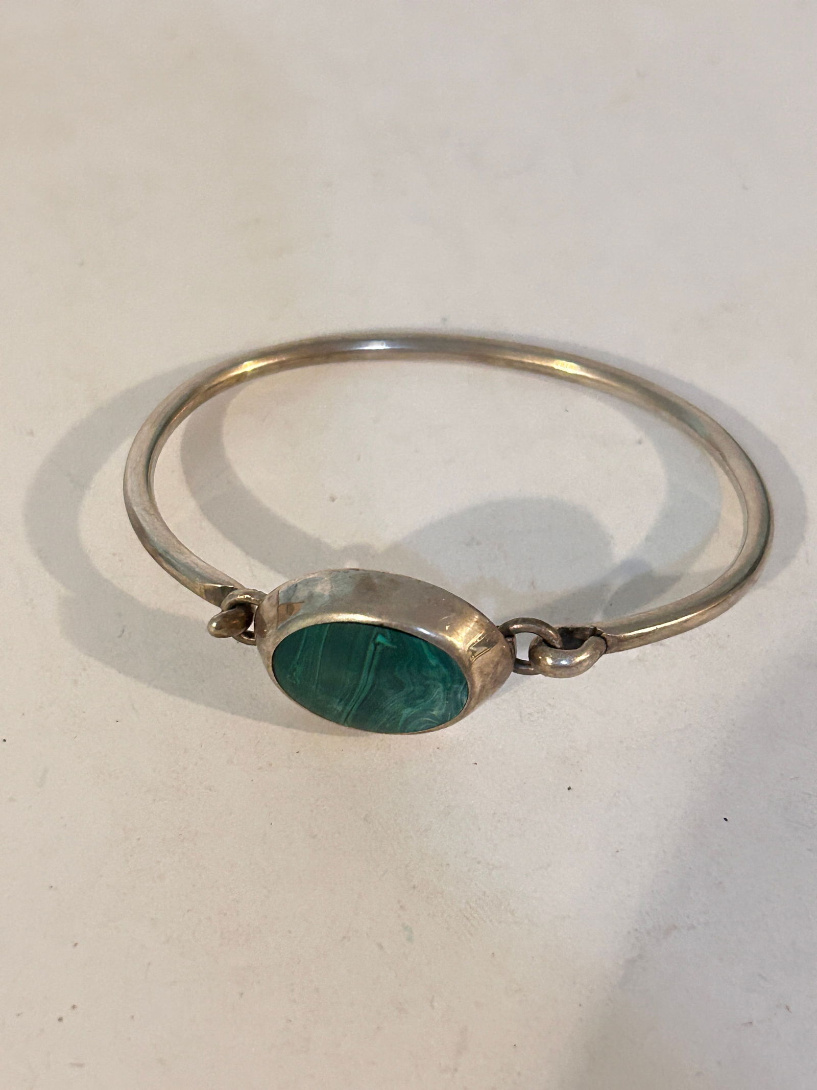 925 Sterling Silver Vintage Malachite Twist Hook Bangle Bracelet 7" 17 Grams (1 of 5)