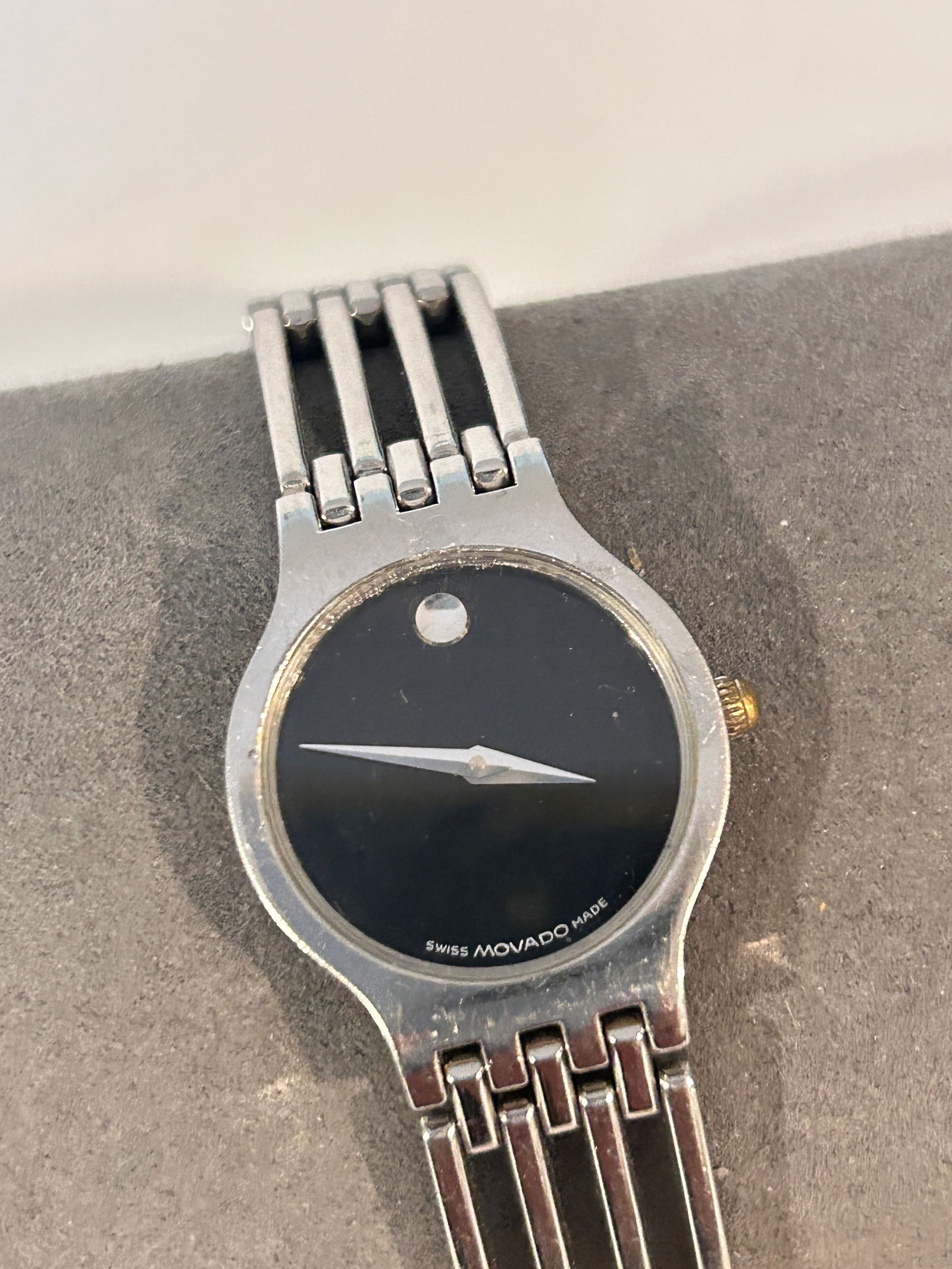 Ladies Movado Museum 24mm Fits 6.75" Running needs Battery (1 of 7)