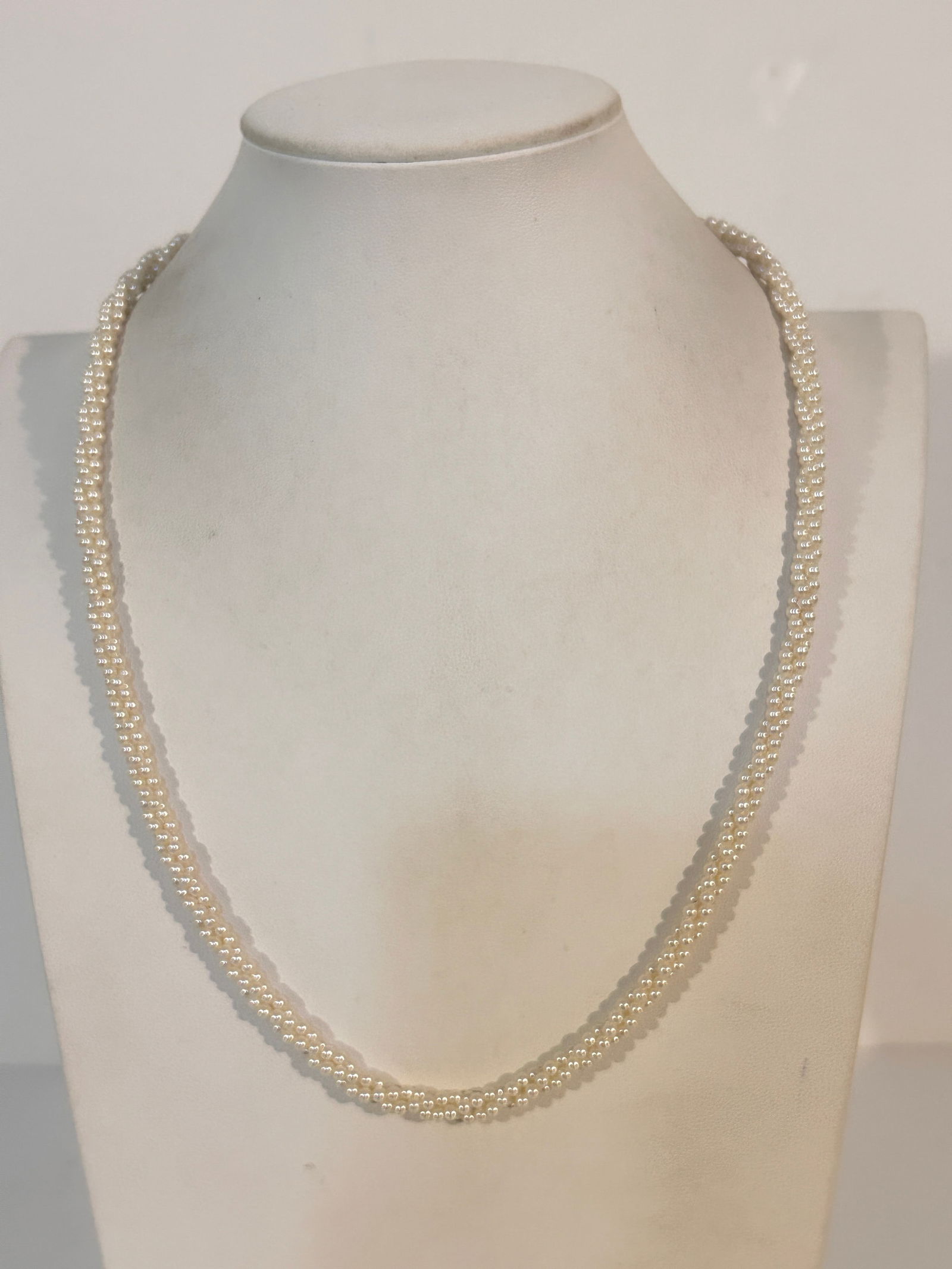 Vintage faux pearl twist Necklace 23" (1 of 5)