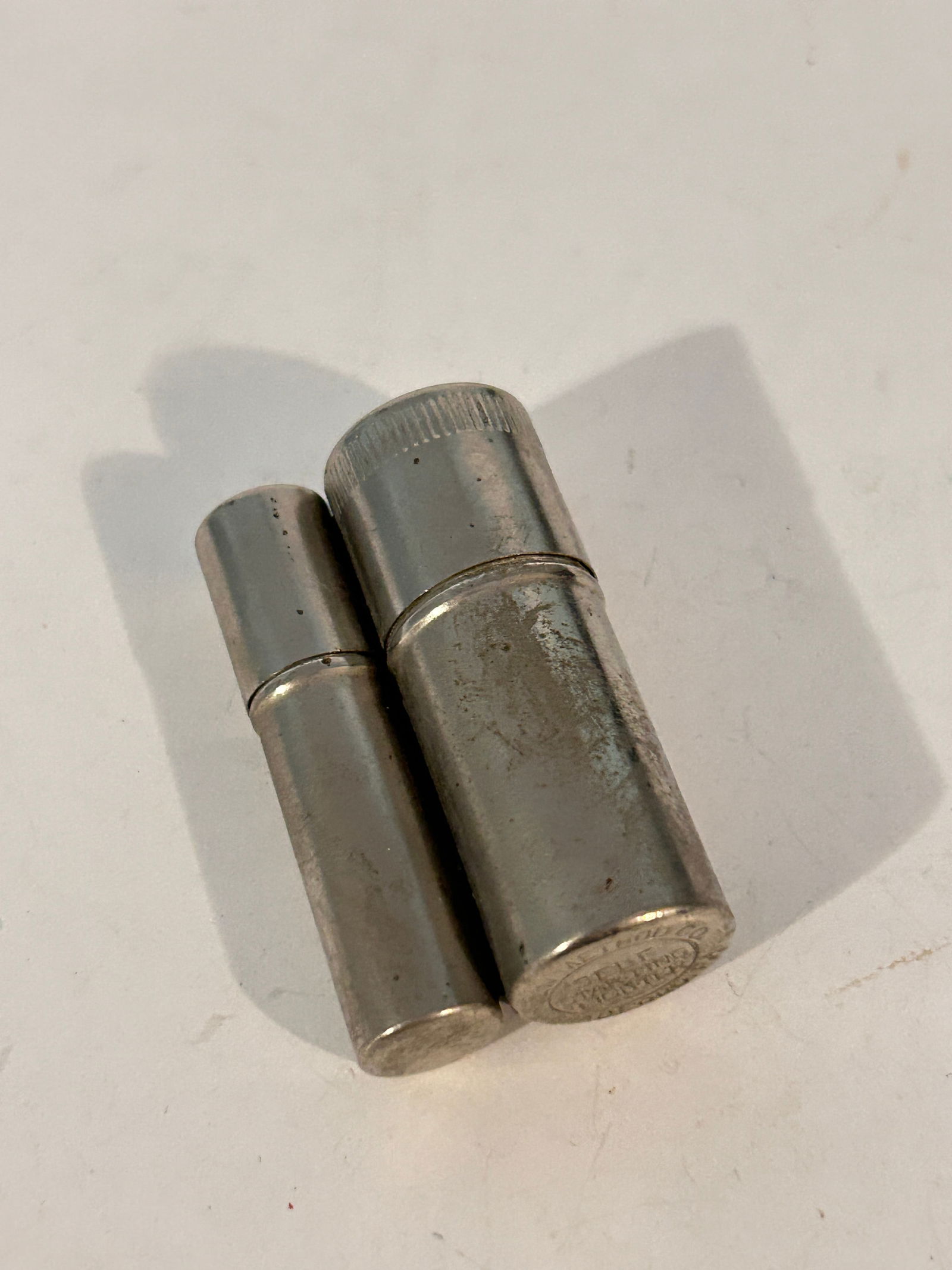 Vintage Self Starting Catalytic Lighter by The New Method Co.: Vintage Self Starting Catalytic Lighter by The New Method Co. Please view all photos as they are part of the description and condition of this Item, Feel free to contact me with questions or picture r