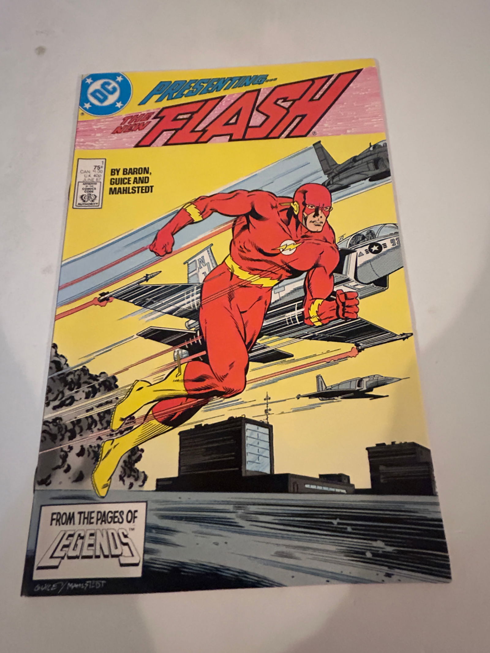 Vintage Comic Book the Flash # 1 (1 of 2)