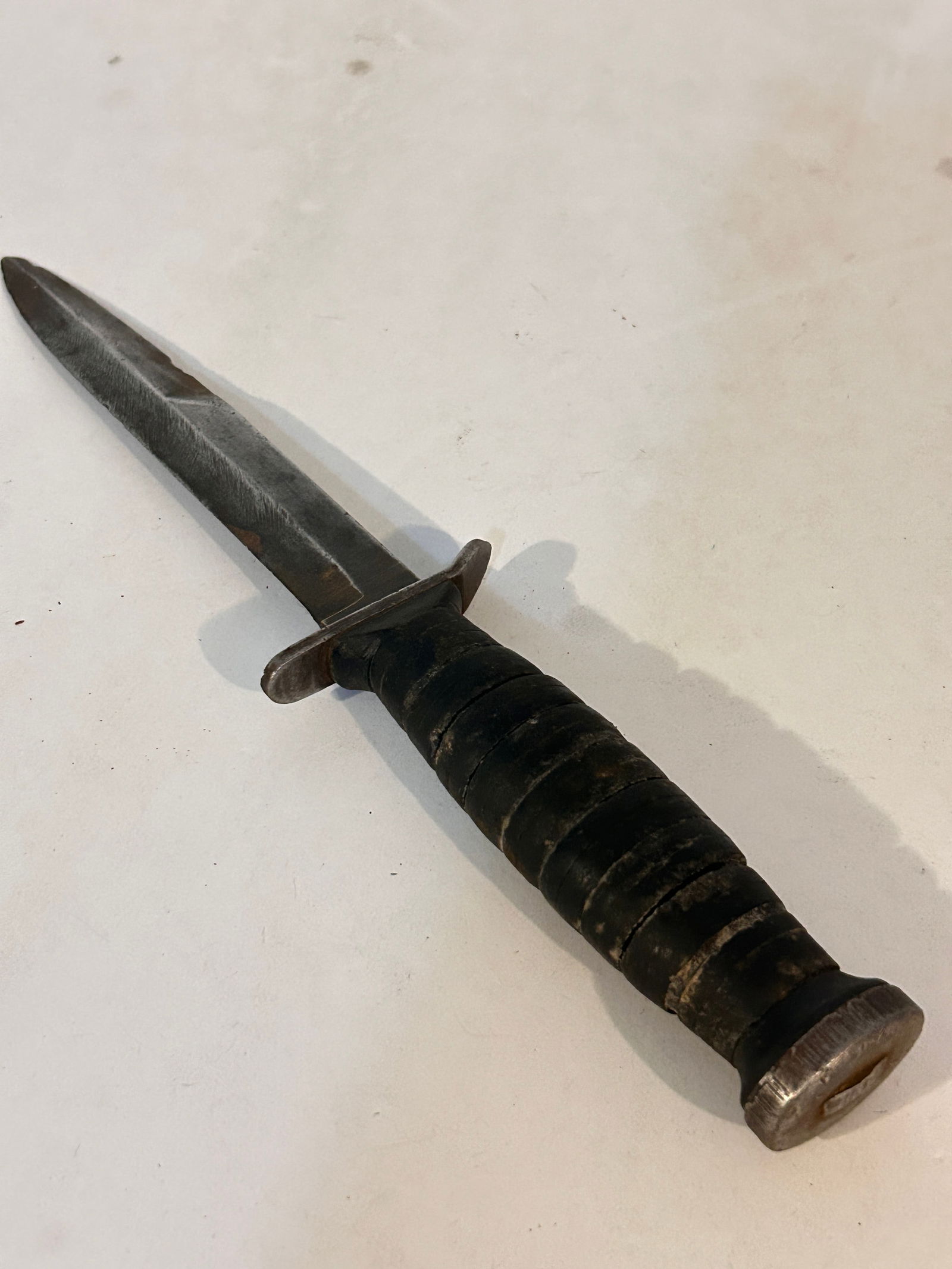 Vintage Unmarked WWII Military Trench Knife leather (1 of 8)