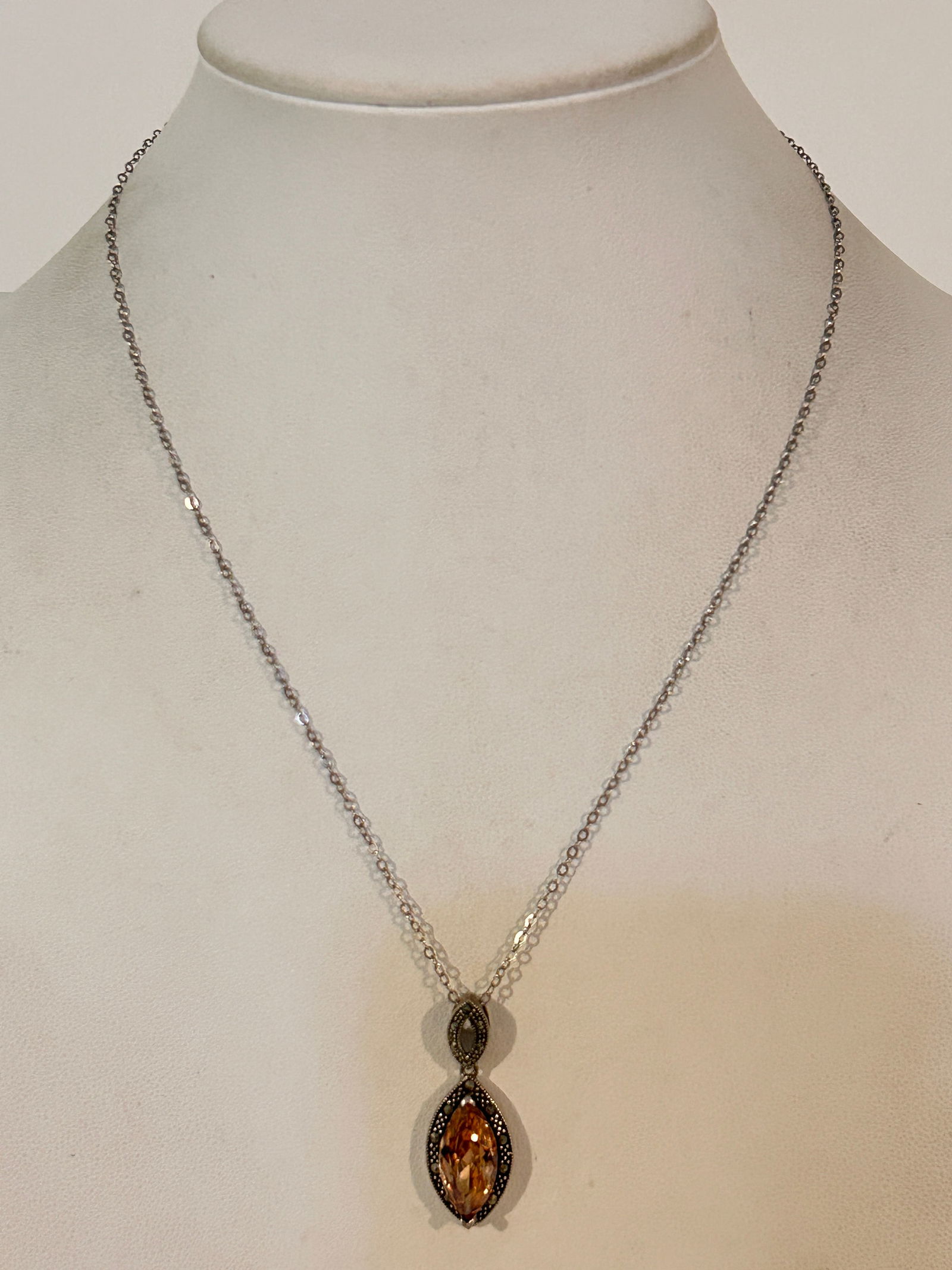 Vintage Sterling Silver Rhinestone marcasite pendant Necklace sz 17": Vintage Sterling Silver Rhinestone marcasite pendant Necklace sz 17" Please view all photos as they are part of the description and condition of this Item, Feel free to contact me with questions or pi