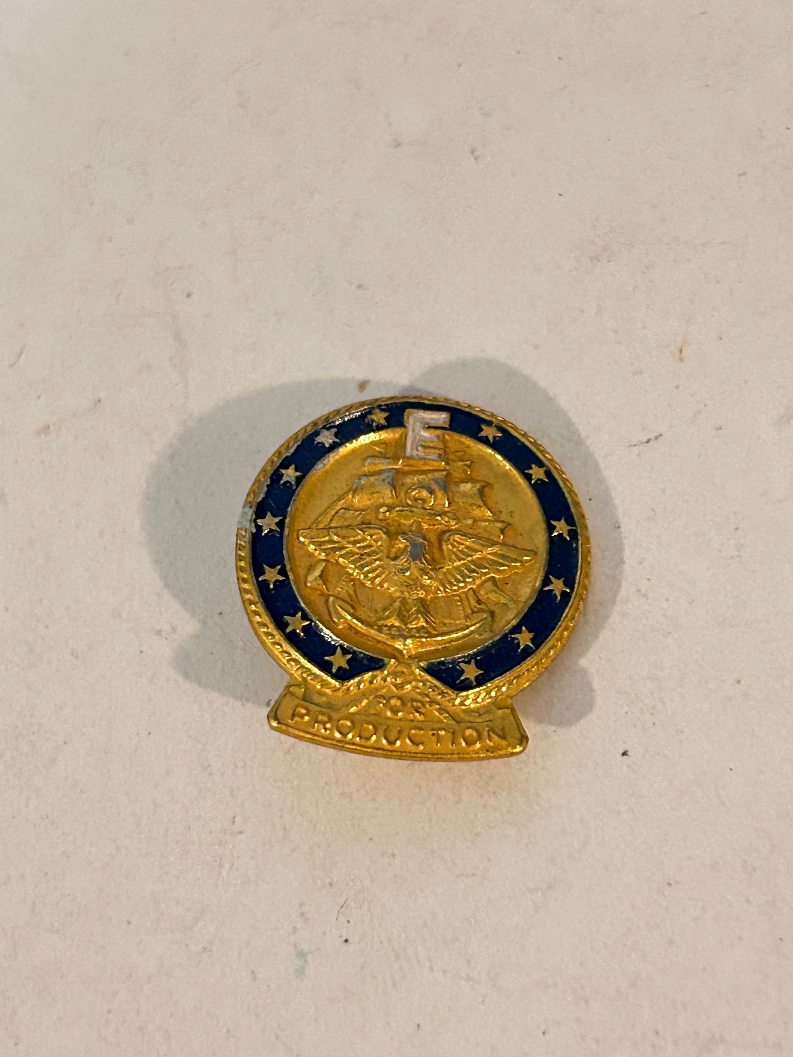 WWII US Navy E Production Pin (1 of 4)