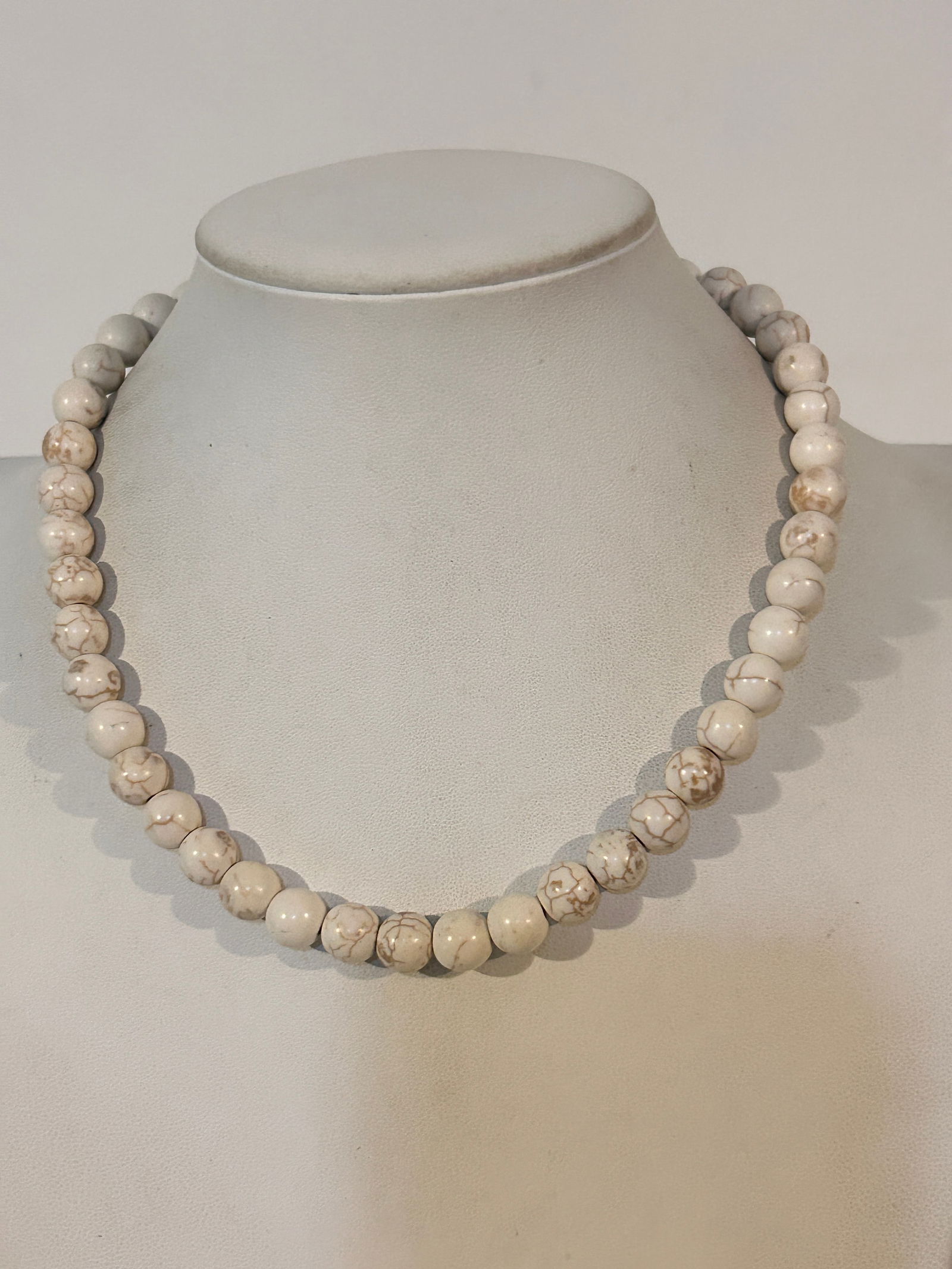 Vintage Sterling Silver white bead Necklace sz 16" Please view all photos as they are part of the: Vintage Sterling Silver white bead Necklace sz 16" Please view all photos as they are part of the description and condition of this Item, Feel free to contact me with questions or picture requests! Us