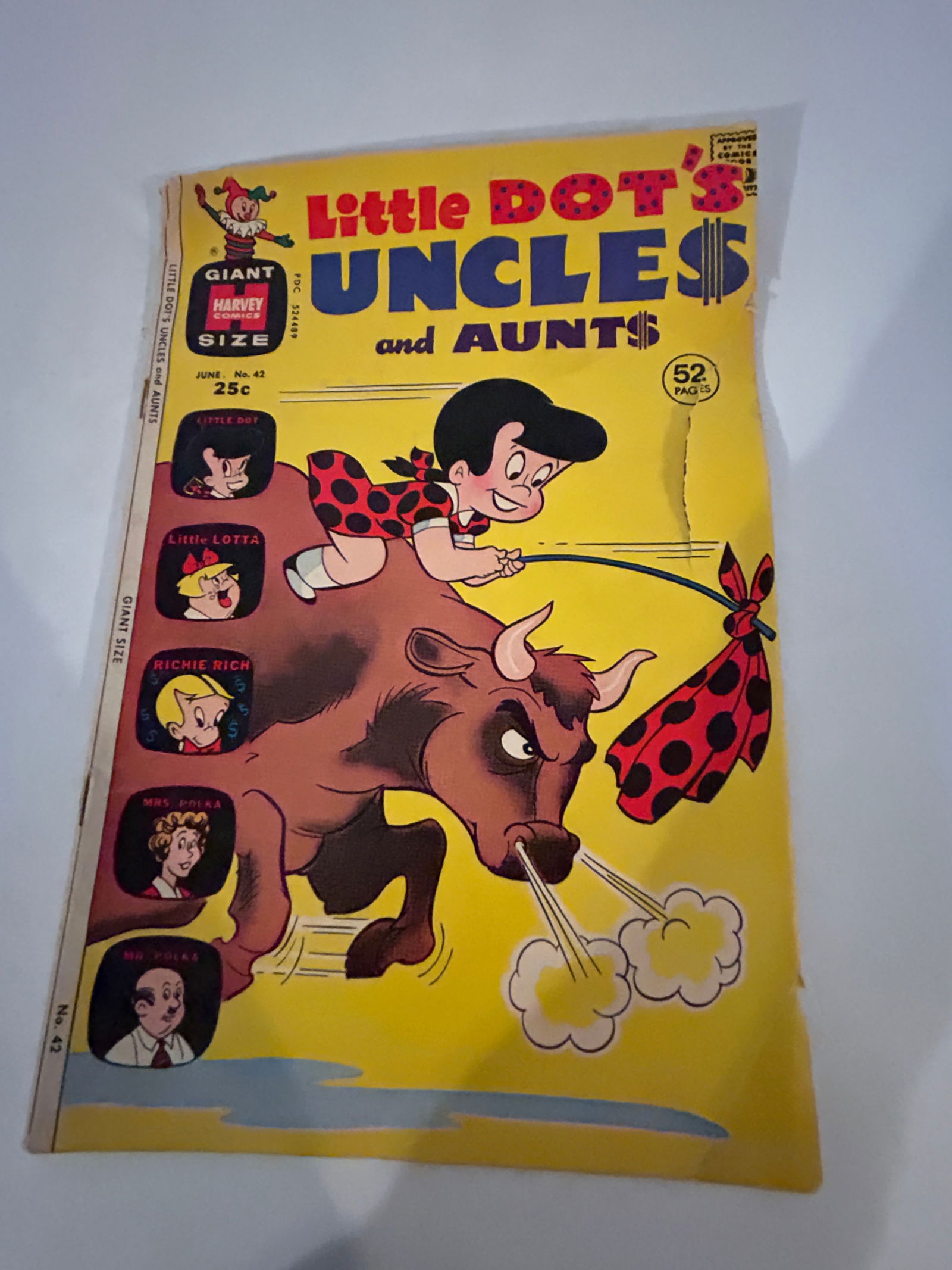 Vintage Comic Book Little Dot Uncles & Aunts # 42: Vintage Comic Book Little Dot Uncles & Aunts # 42 Please view all photos as they are part of the description and condition of this Item, Feel free to contact me with questions or picture requests! Use