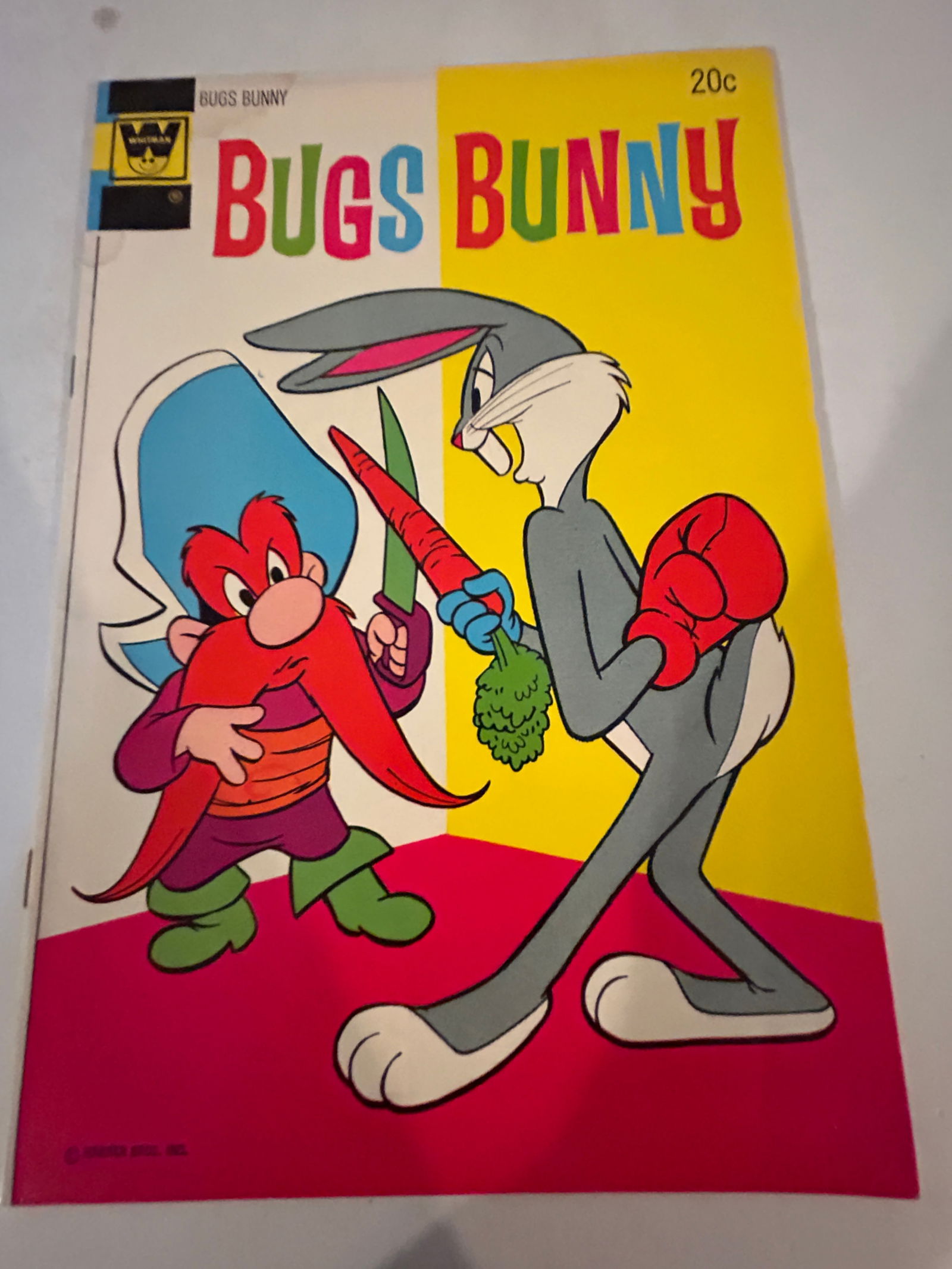 Vintage Comic Book Bugs Bunny # 152: Vintage Comic Book Bugs Bunny # 152 Please view all photos as they are part of the description and condition of this Item, Feel free to contact me with questions or picture requests! Used Item AS IS