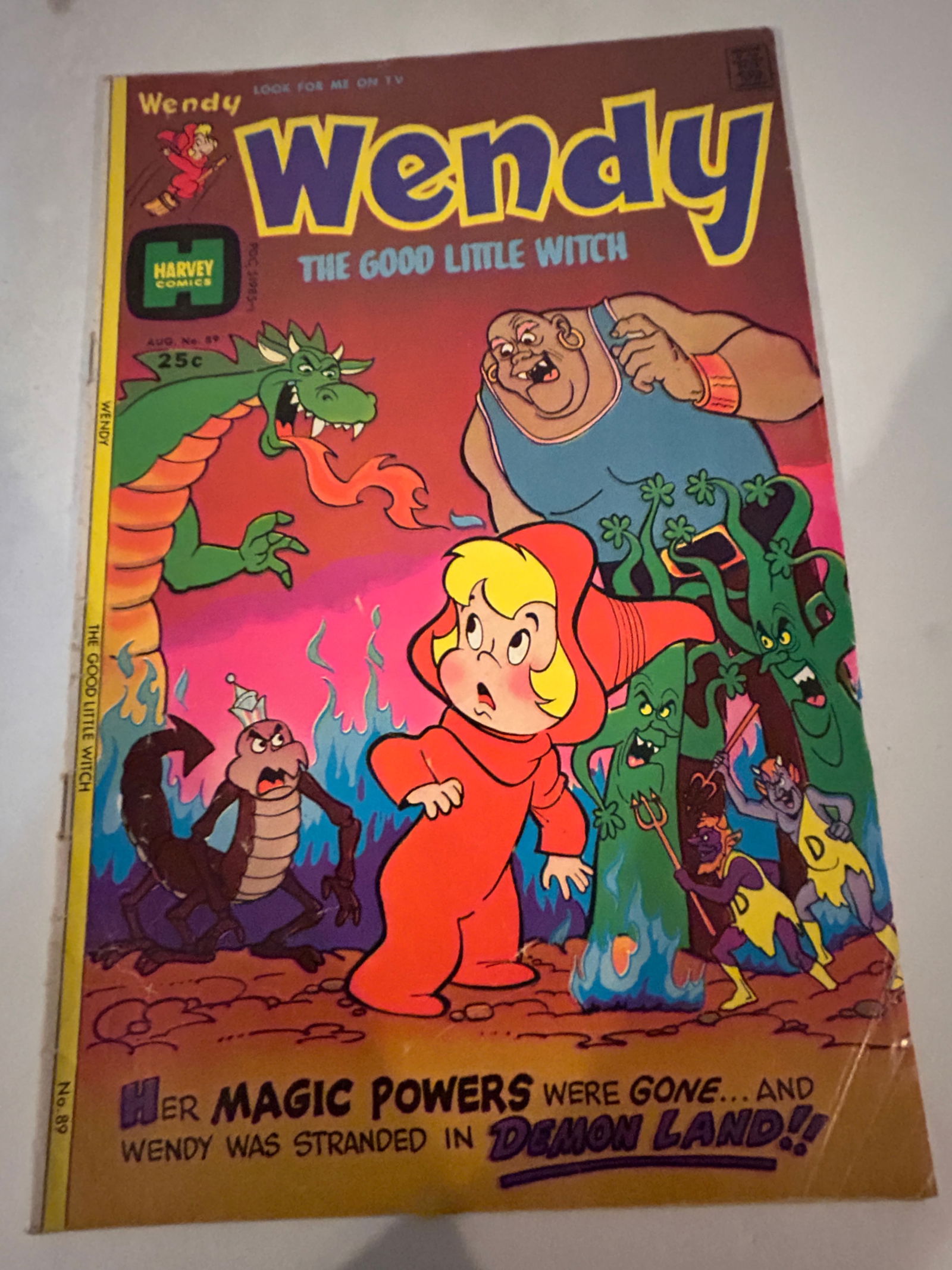 Vintage Comic Book Wendy the good little Witch # 89: Vintage Comic Book Wendy the good little Witch # 89 Please view all photos as they are part of the description and condition of this Item, Feel free to contact me with questions or picture requests! U