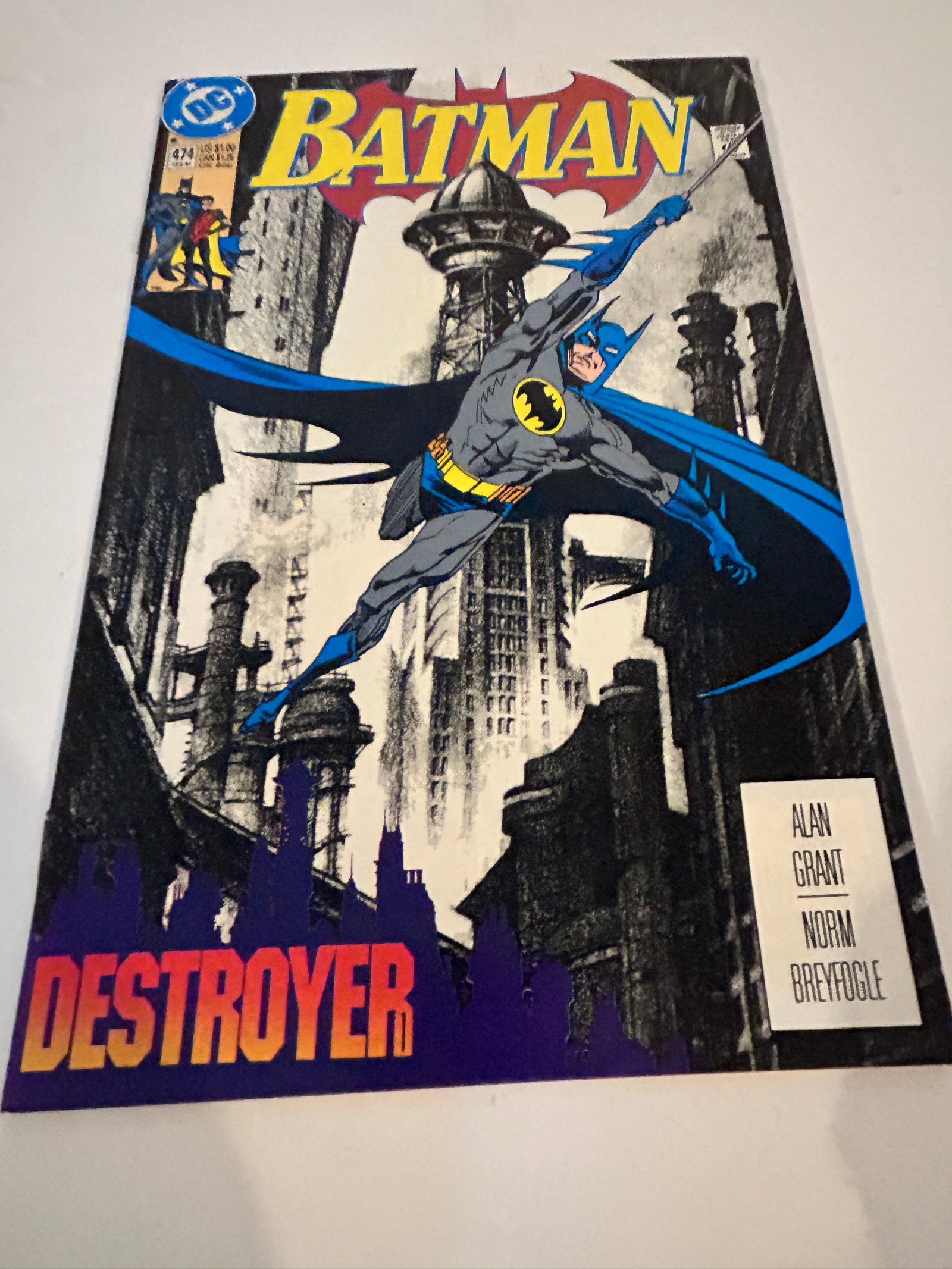 Vintage Comic Book Batman # 474: Vintage Comic Book Batman # 474 Please view all photos as they are part of the description and condition of this Item, Feel free to contact me with questions or picture requests! Used Item AS IS