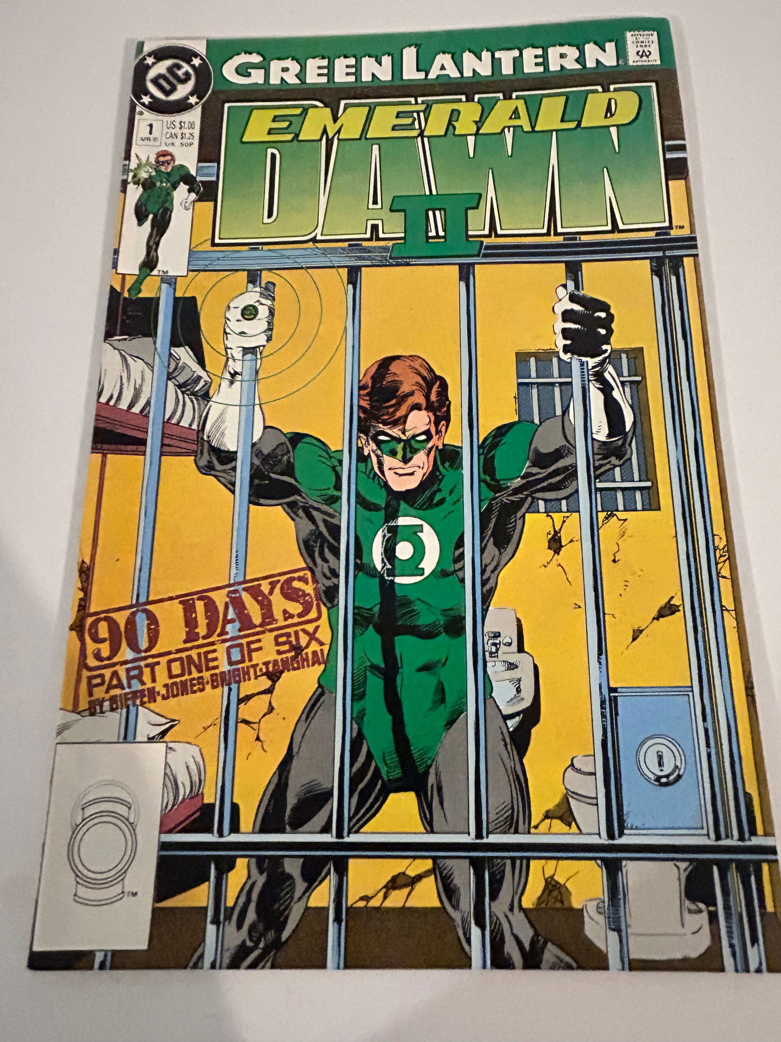 Vintage Comic Book Green Lantern Emerald Dawn # 1: Vintage Comic Book Green Lantern Emerald Dawn # 1 Please view all photos as they are part of the description and condition of this Item, Feel free to contact me with questions or picture requests! Use