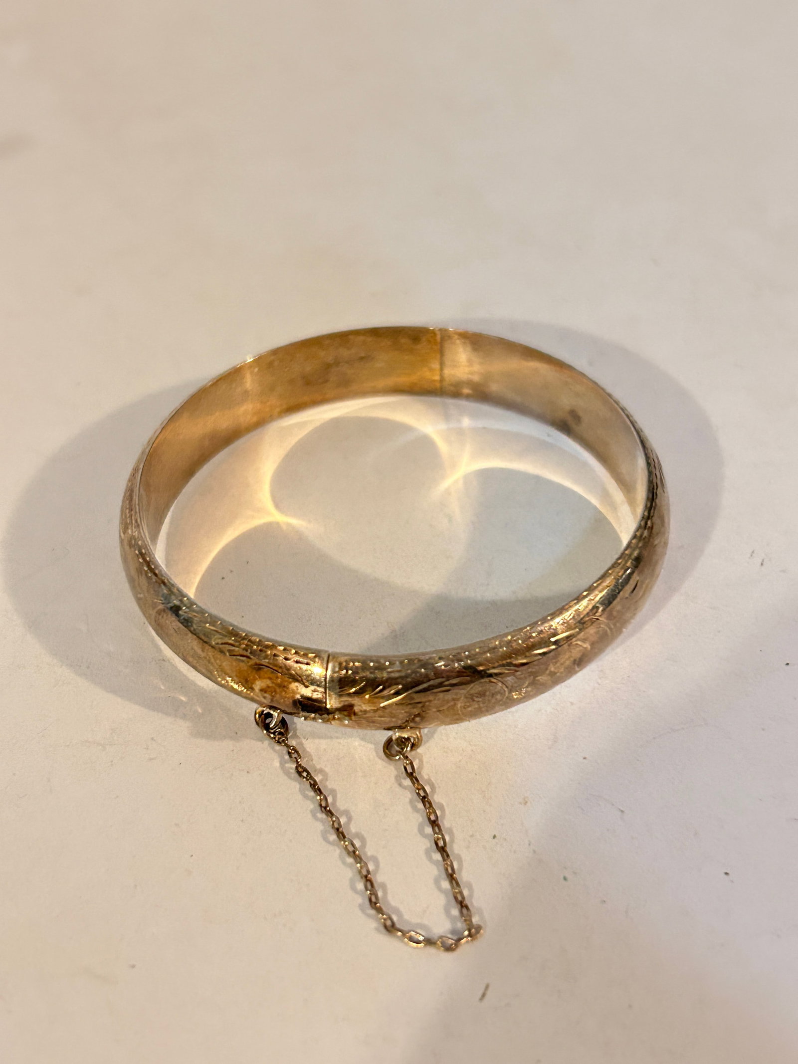 Vintage Sterling Silver etched wide hinged Bracelet 7" 16 grams: Vintage Sterling Silver etched wide hinged Bracelet 7" 16 grams Please view all photos as they are part of the description and condition of this Item, Feel free to contact me with questions or picture