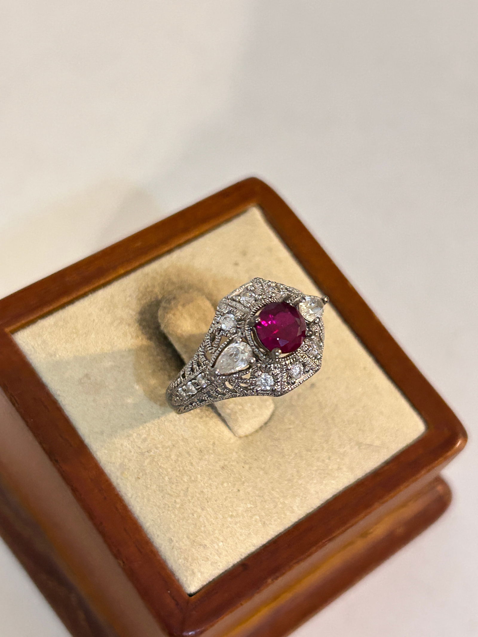 Vintage Sterling Silver Tested Ruby Center Stone Ring sz 7 4 grams: Vintage Sterling Silver Tested Ruby Center Stone Ring sz 7 4 grams Please view all photos as they are part of the description and condition of this Item, Feel free to contact me with questions or pict