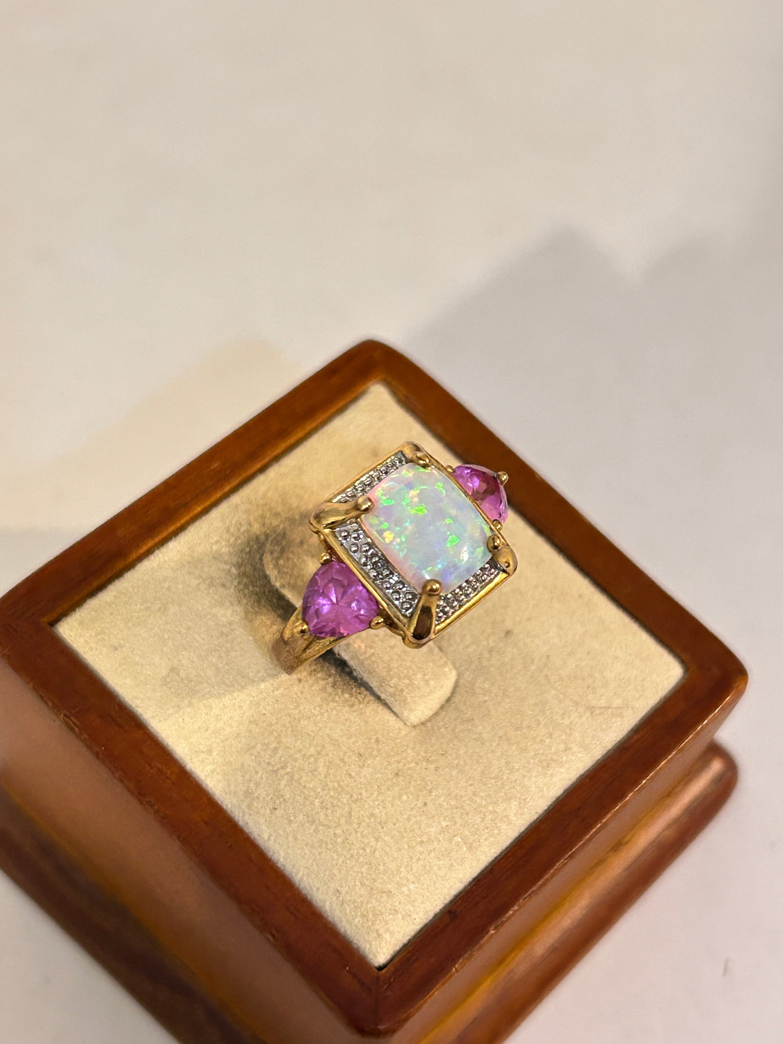 Vintage Sterling Silver Opal & Tested Pink Moissanite Ring sz 7: Vintage Sterling Silver Opal & Tested Pink Moissanite Ring sz 7 Please view all photos as they are part of the description and condition of this Item, Feel free to contact me with questions or picture