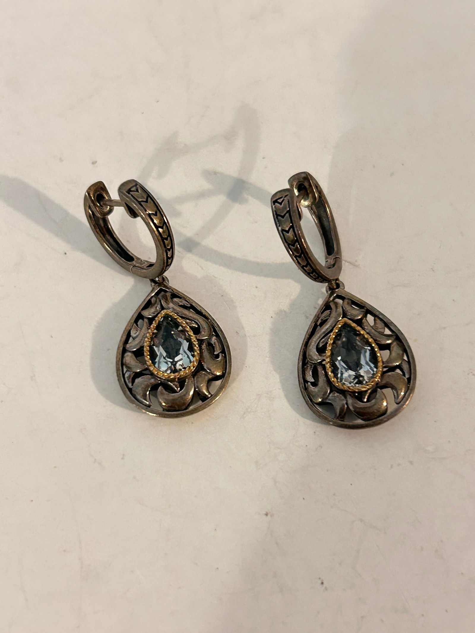 Vintage Effy Amethyst Sterling Silver 18K YG Dangle Earrings: Vintage Effy Amethyst Sterling Silver 18K YG Dangle Earrings Please view all photos as they are part of the description and condition of this Item, Feel free to contact me with questions or picture re