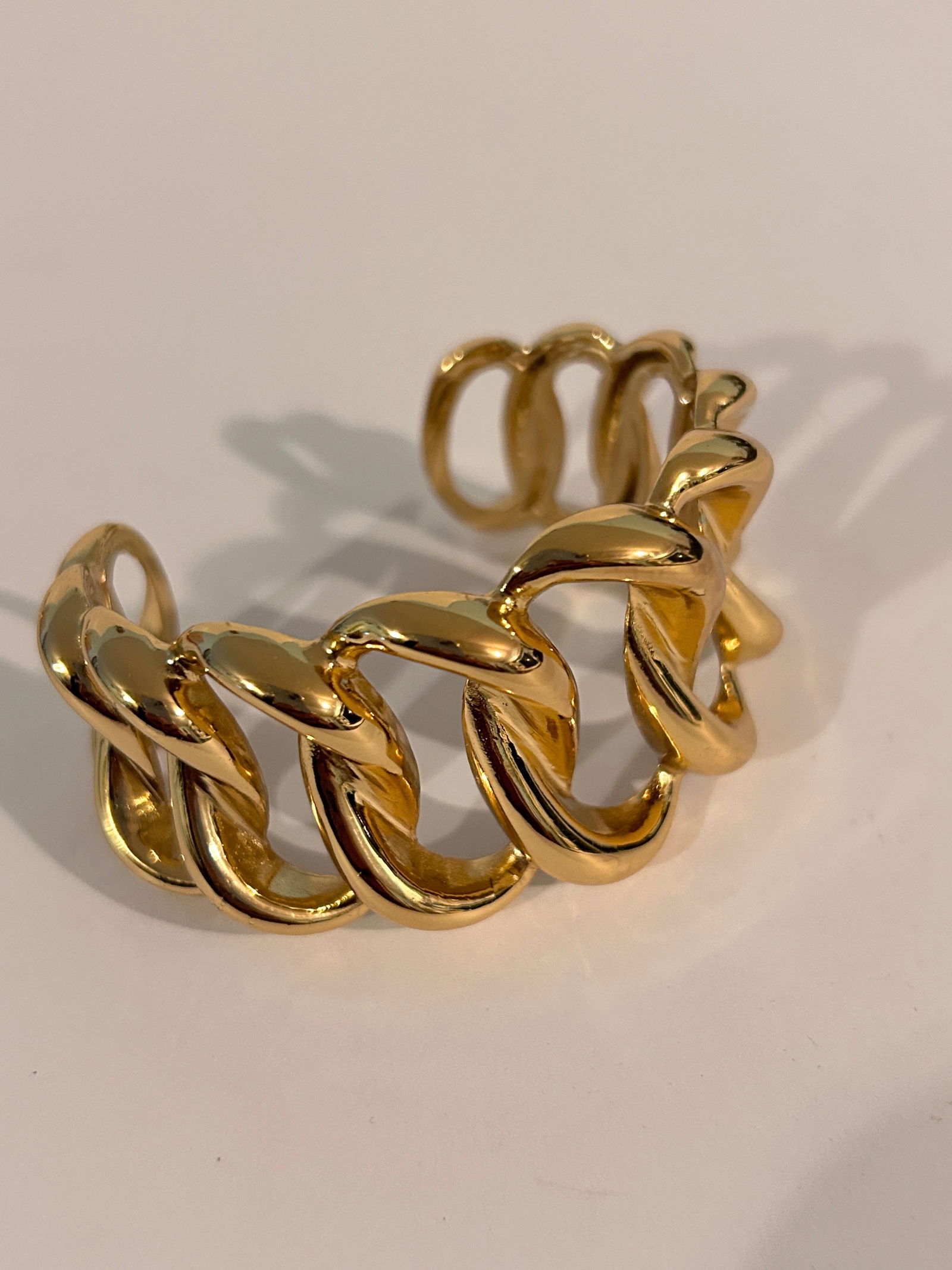Vintage Gas Bijoux Gold Tone heavy Cuff Bracelet 7" (1 of 5)
