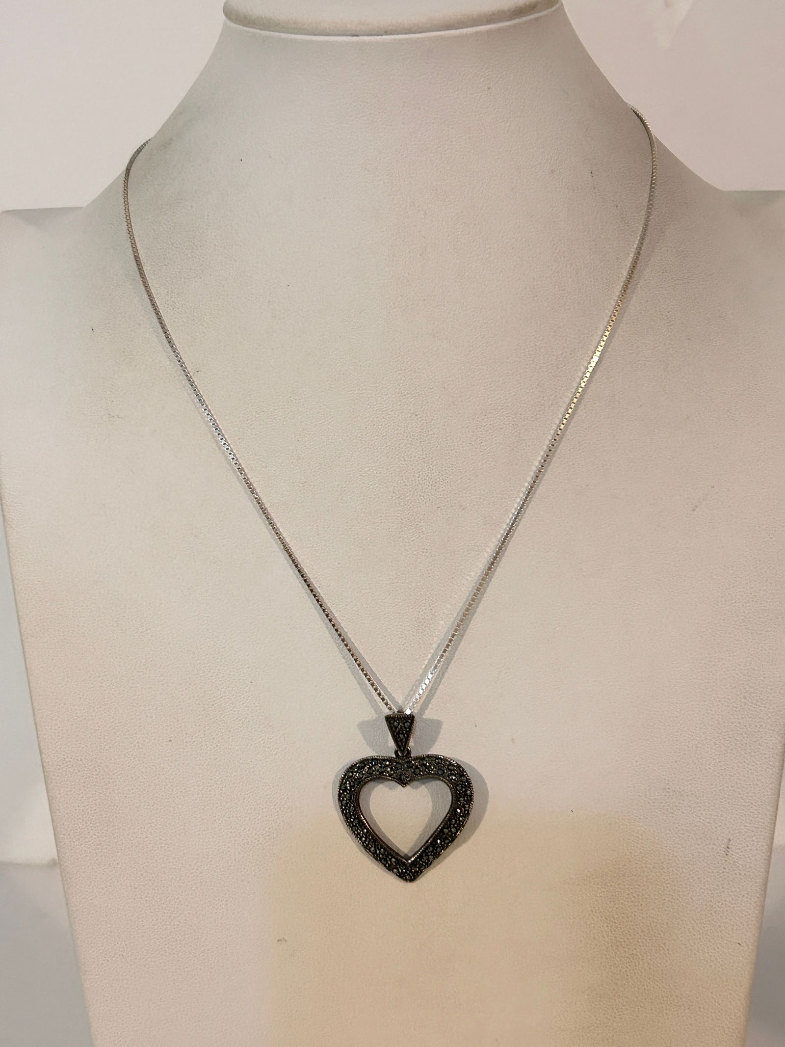 Sterling Silver Marcasite Heart Pendant Necklace 20": Sterling Silver Marcasite Heart Pendant Necklace 20" Please view all photos as they are part of the description and condition of this Item, Feel free to contact me with questions or picture requests!