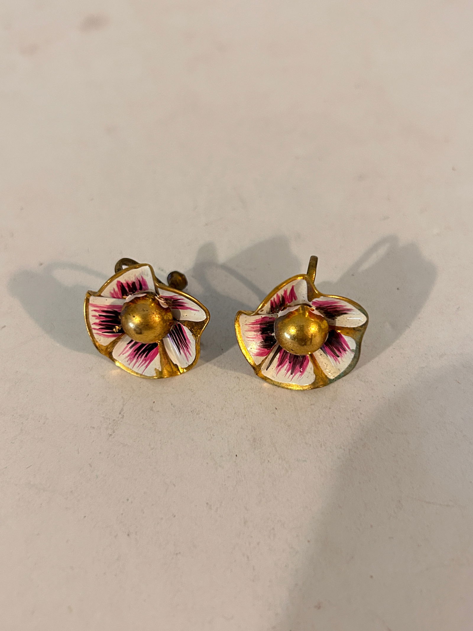 Vintage Gold Tone Floral enamel Earrings (1 of 4)
