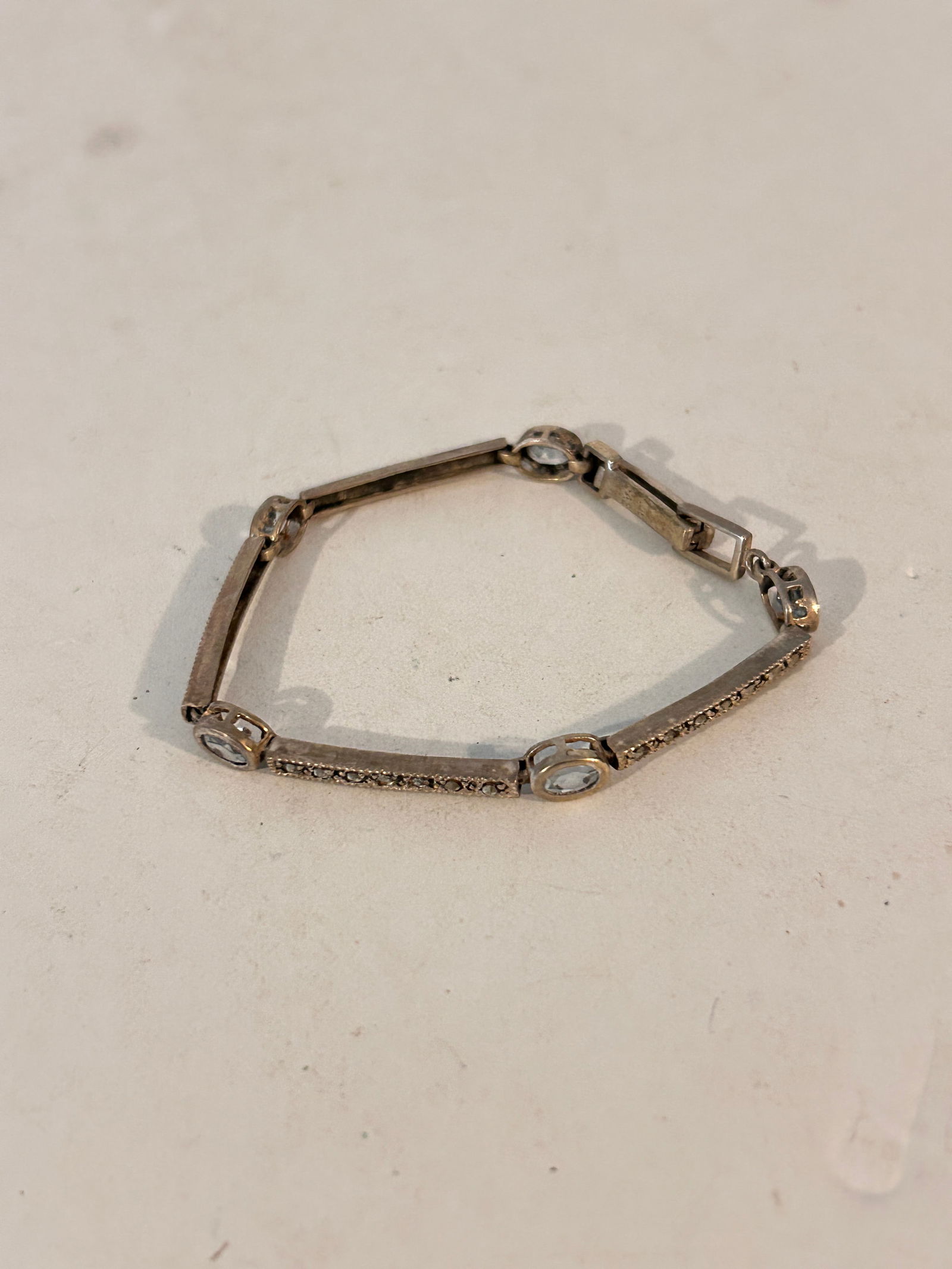 Vintage Sterling Silver Gemstone Bracelet 7" 12 Grams: Vintage Sterling Silver Gemstone Bracelet 7" 12 Grams Please view all photos as they are part of the description and condition of this Item, Feel free to contact me with questions or picture requests!