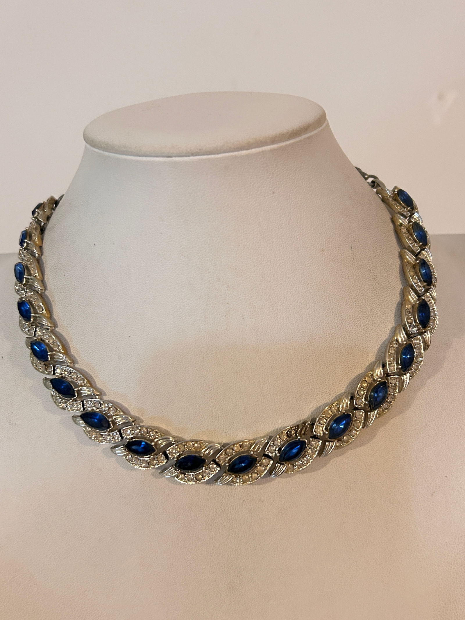 Vintage Blue Rhinestone Star Necklace 16" (1 of 5)