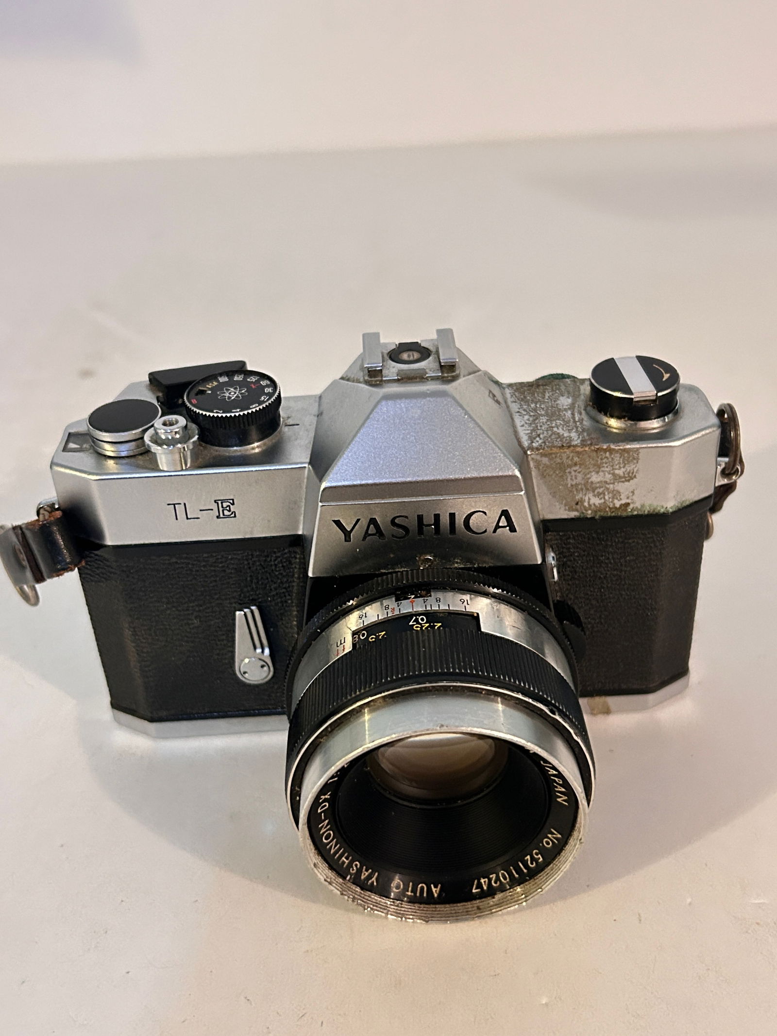 Yashica TL-E 35mm Film Camera + Yashinon-DX 50mm Lens Untested (1 of 5)